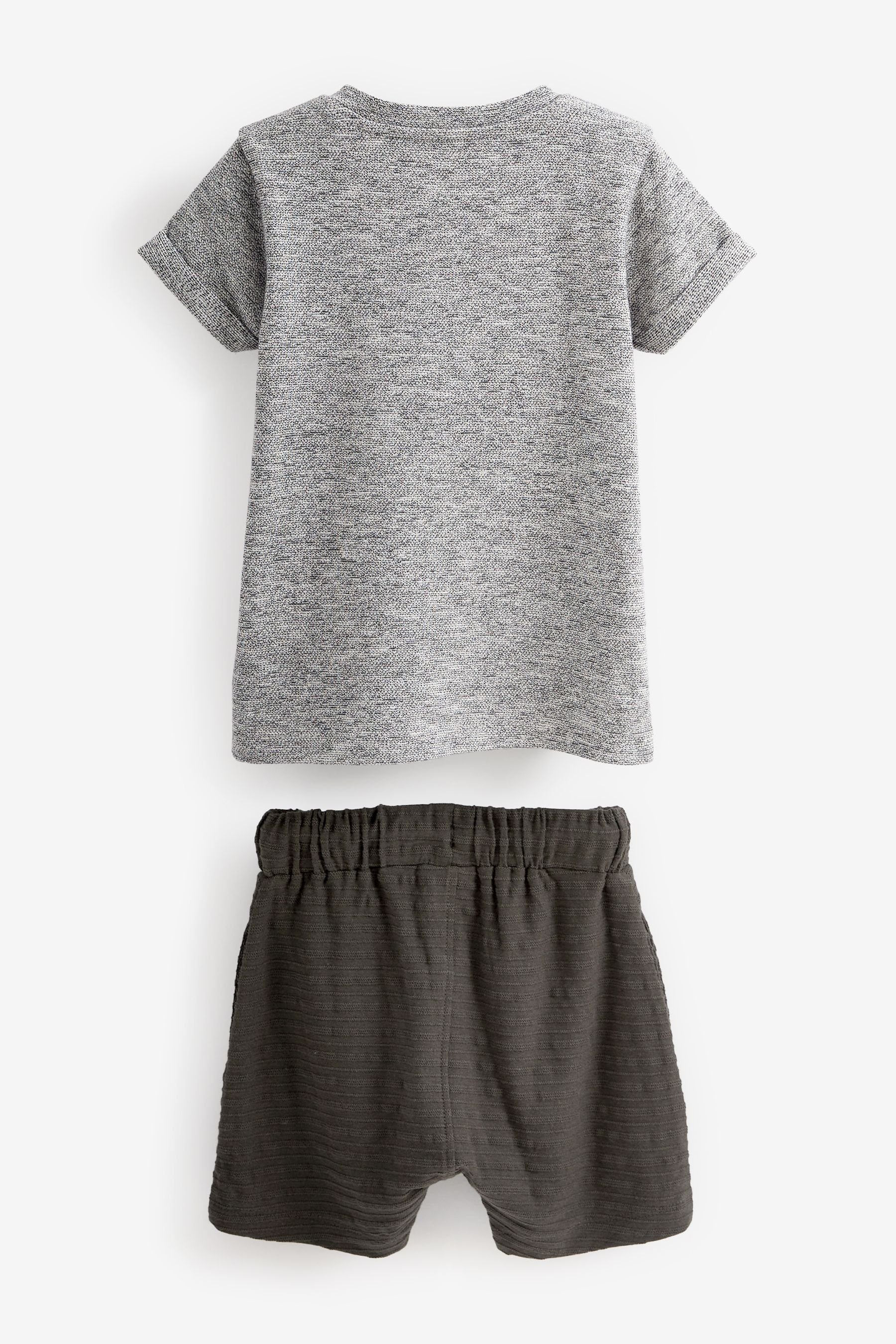 Henley Shorts Grey im (2-tlg) Set und Shorts & Oberteil Next T-Shirt Kurzärmeliges Charcoal