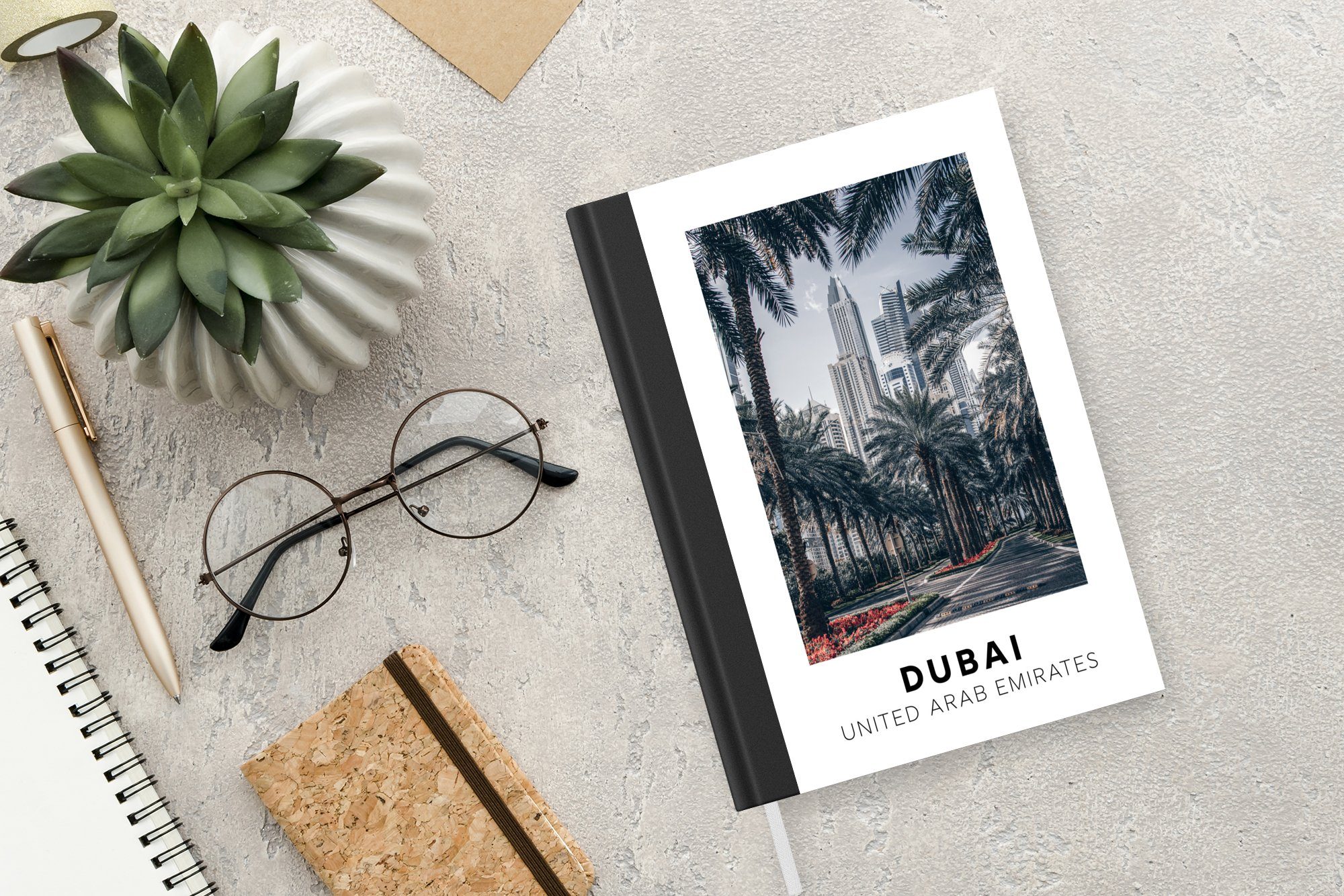 - Dubai Seiten, - A5, Notizheft, Haushaltsbuch Palme Notizbuch 98 Journal, Architektur, MuchoWow Merkzettel, Tagebuch,