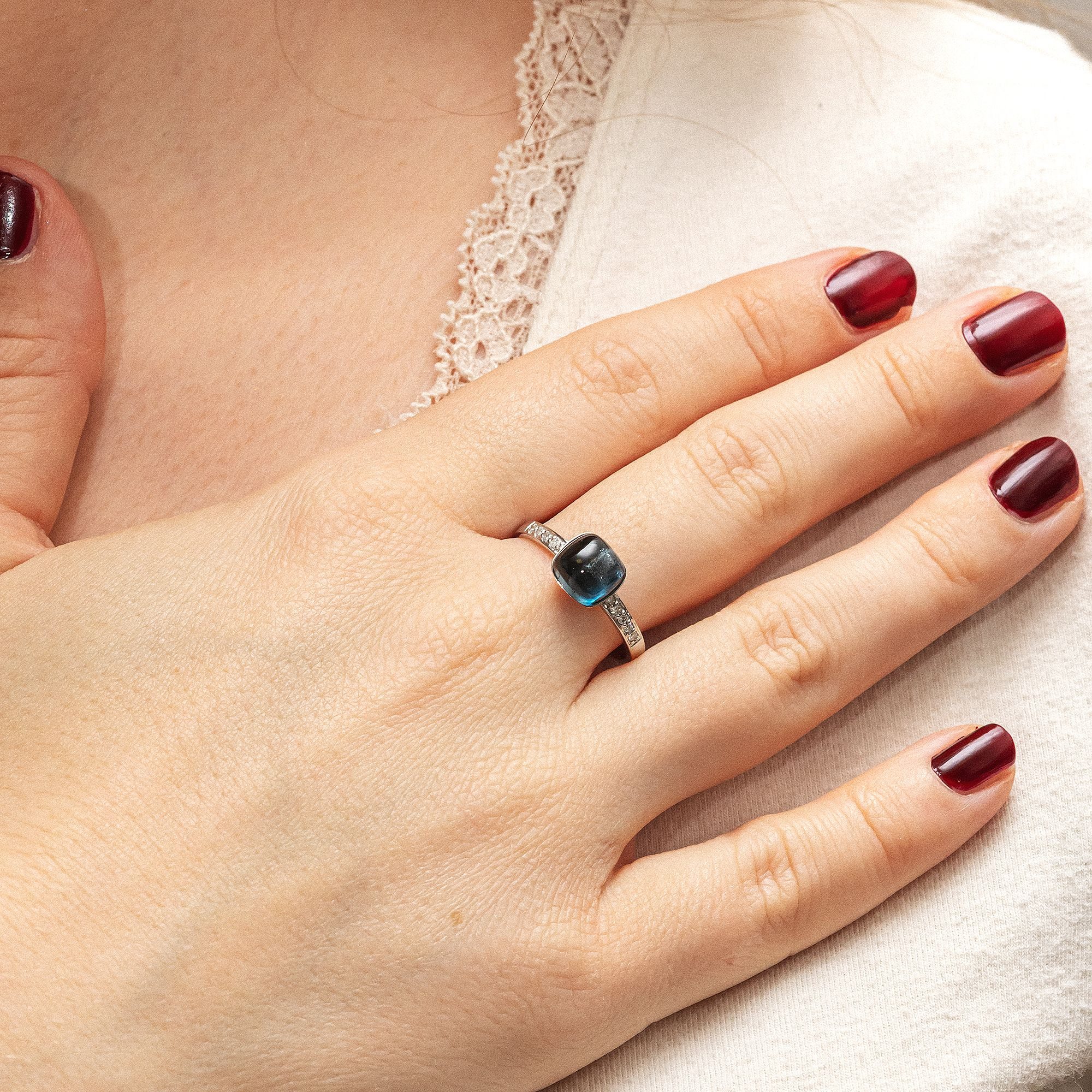 Diamonds by Ellen K. Fingerring 585 Gold Blautopas Diamant 0,054ct.
