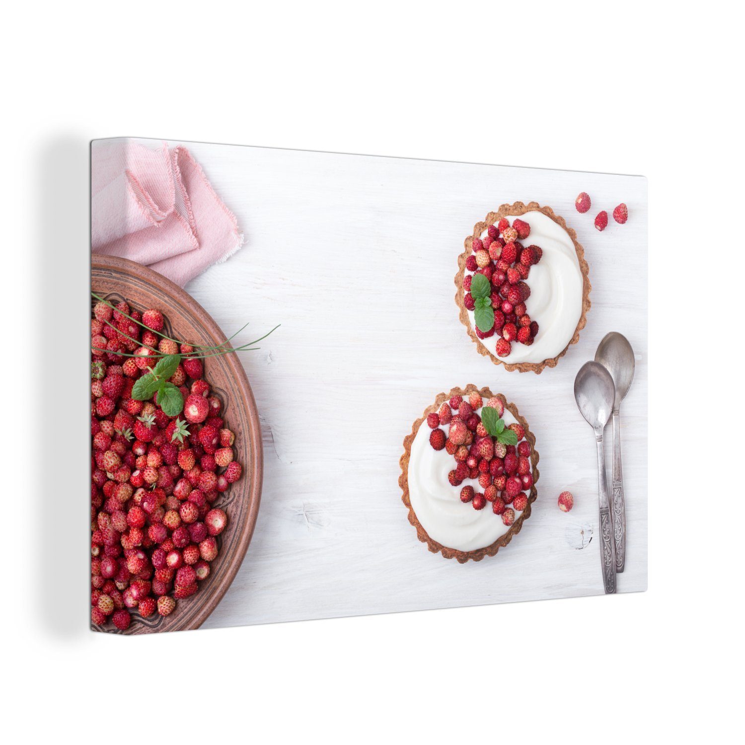 OneMillionCanvasses® Leinwandbild Walderdbeeren auf Mini-Törtchen zum Dessert, (1 St), Wandbild Leinwandbilder, Aufhängefertig, Wanddeko, 30x20 cm