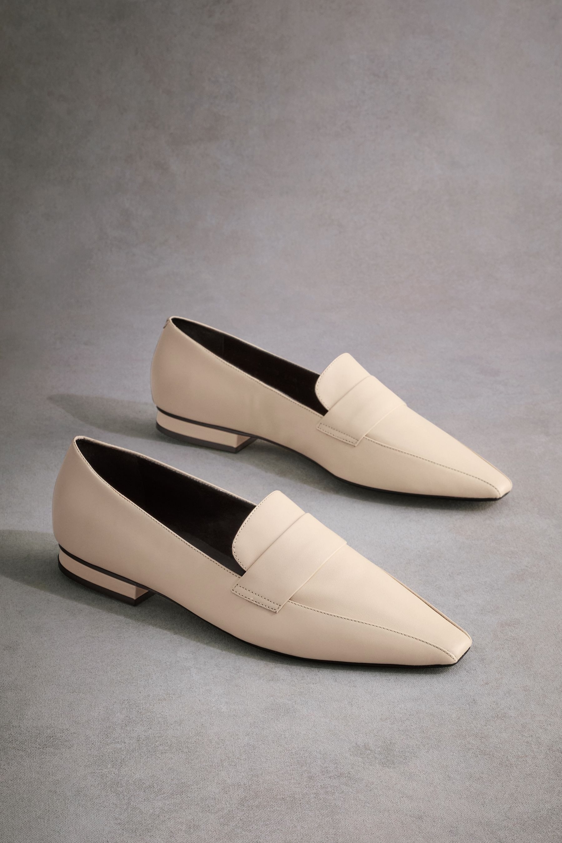 Next Jess Slipper mit gerader Zehenpartie Loafer (1-tlg) günstig online kaufen