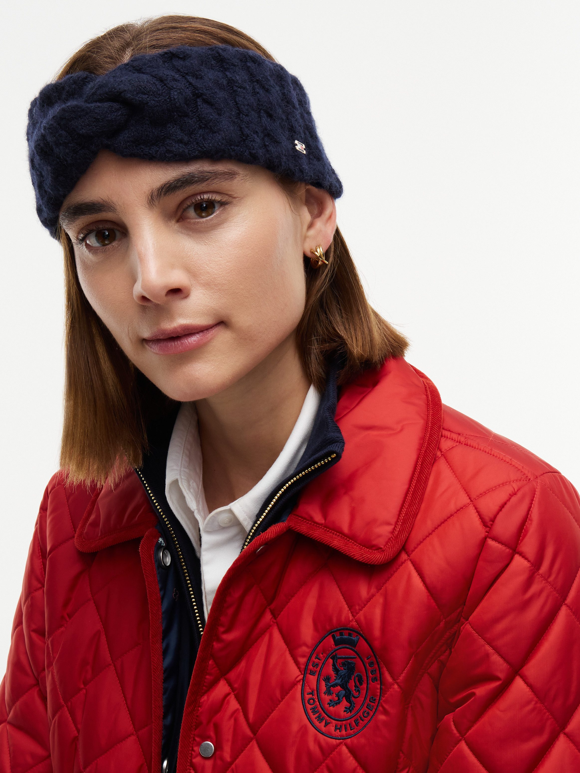 Tommy Hilfiger Stirnband ENAMEL FLAG CABLE mit Alpakawolle und Emaille-Flag