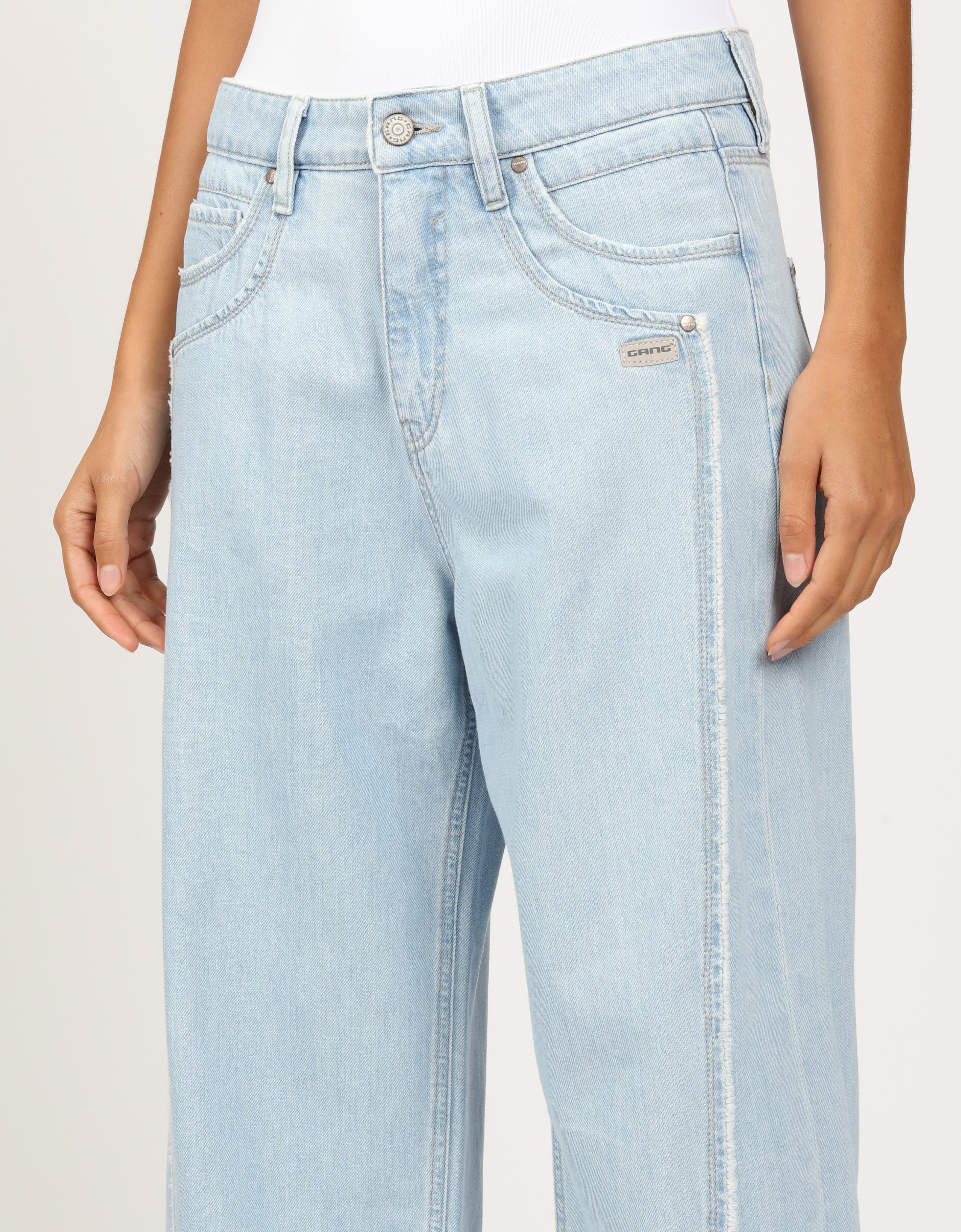 GANG Loose-fit-Jeans 94FANNY mit aufwändiger Schnittführung