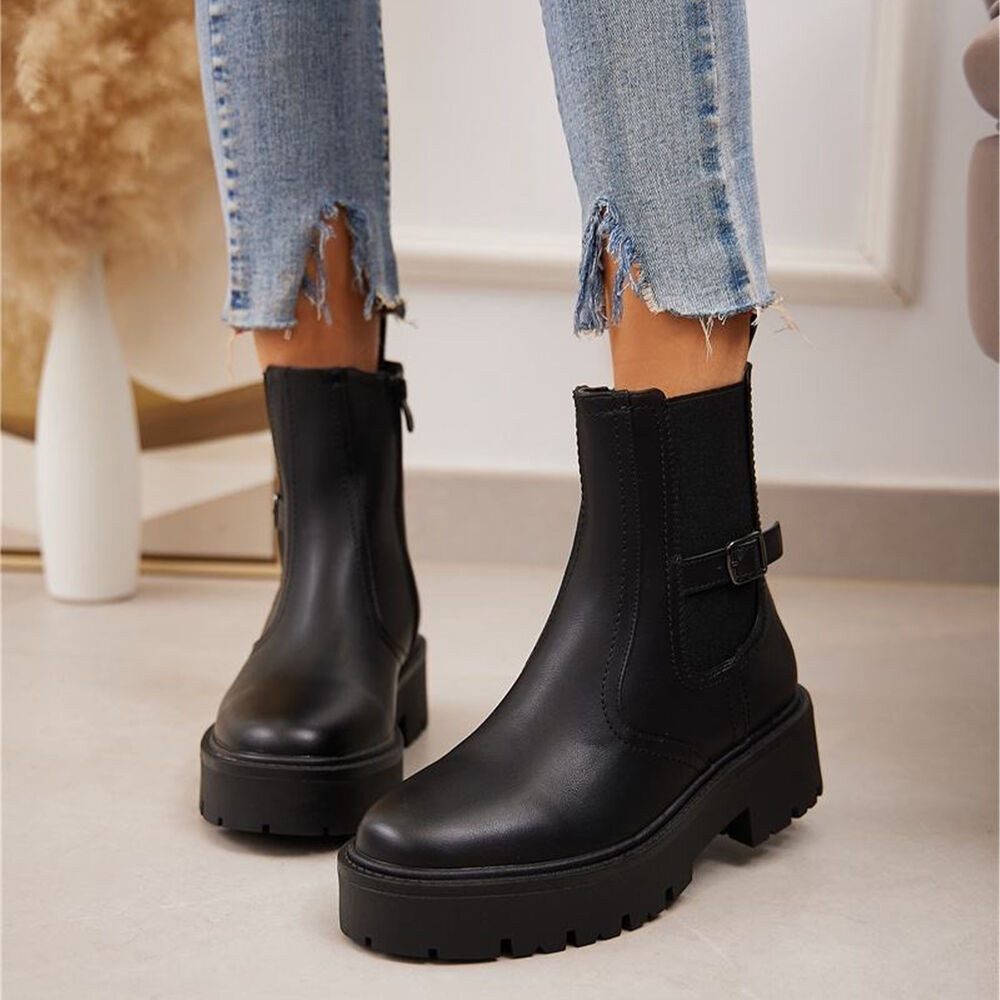 Ital-Design Stylische Chelsea-Boots mit Riemen für Damen Plateaustiefelette (90598673) Blockabsatz Stiefeletten in Schwarz