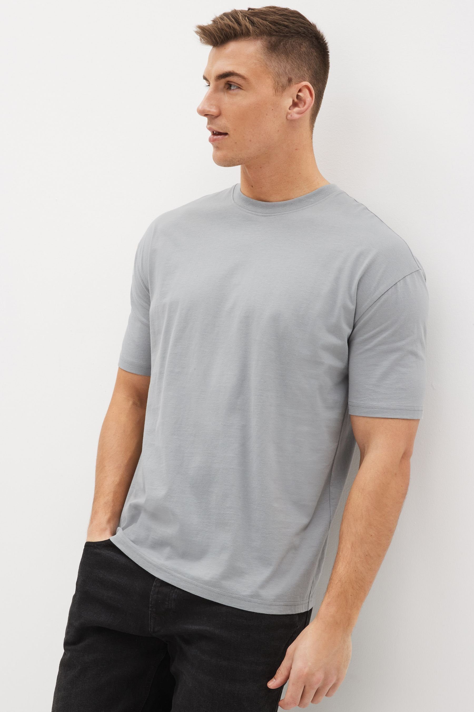 im Grey T-Shirt Fit Next Silver Rundhals-T-Shirt (1-tlg) Relaxed
