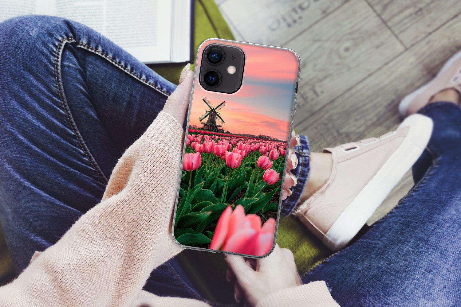 MuchoWow Handyhülle für Apple iPhone 12 Tulpen - Mühle - Niederlande, Smartphone-Bumper, Print, Handy Schutzhülle Dünn