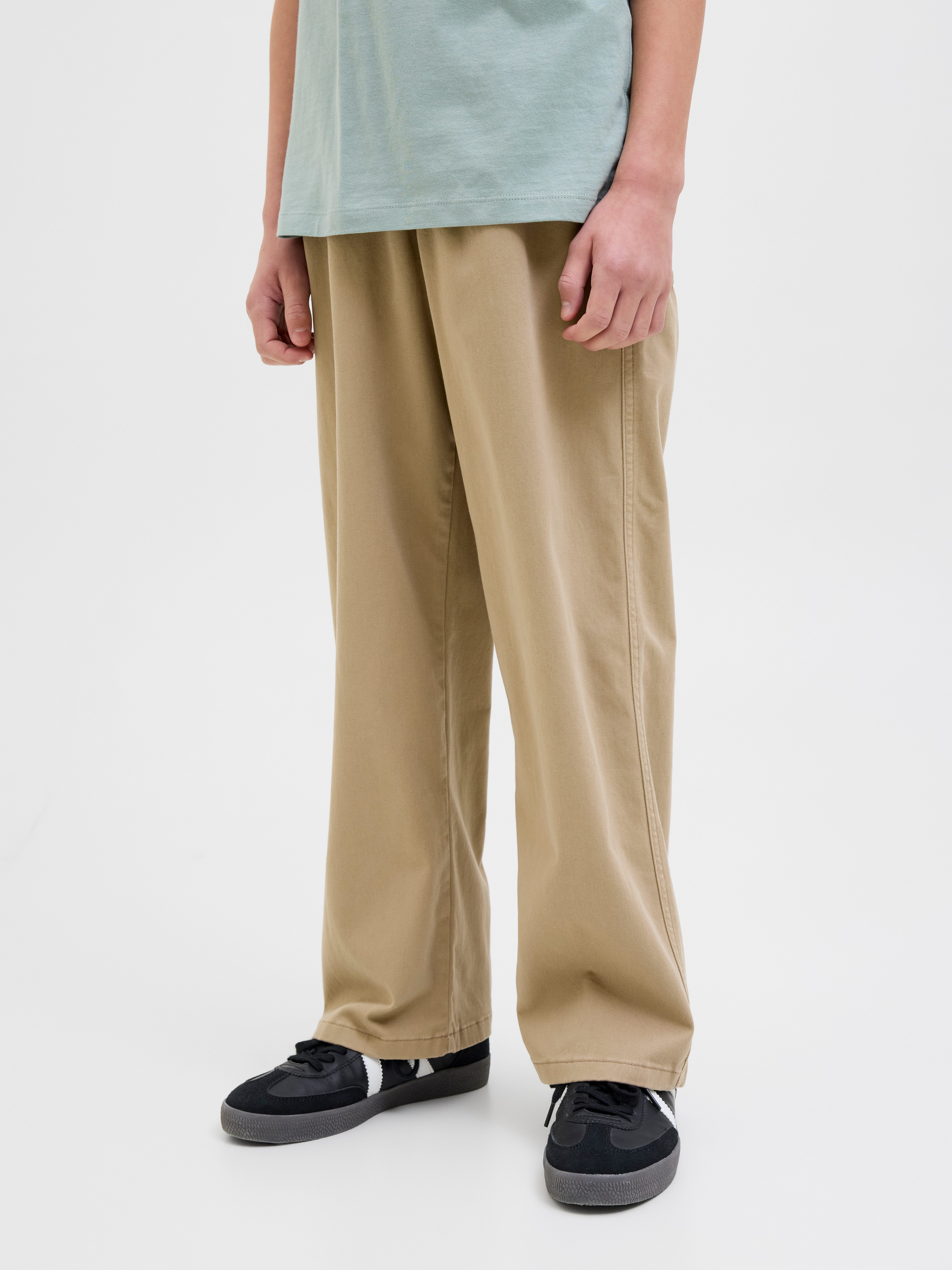Jack & Jones Junior Chinos JPSTALEX CO JJCARPENTER PANTS NOOS JNR. Reduzierter Preis € 21,11. Unverbindliche Preisempfehlung € 39,99
