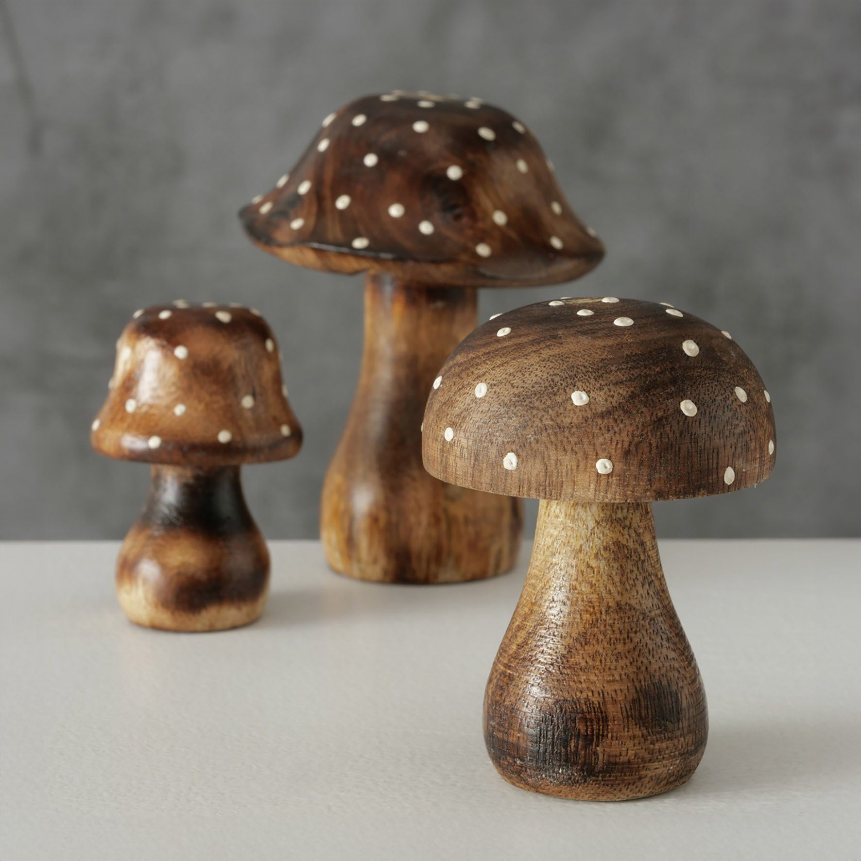 Spetebo Dekofigur Mangoholz Deko Pilze 3er Set - 10 / 8 / 7 cm (3 St), Holz Fliegenpilz Figur zur Herbst Dekoration – Bild 5 von 5