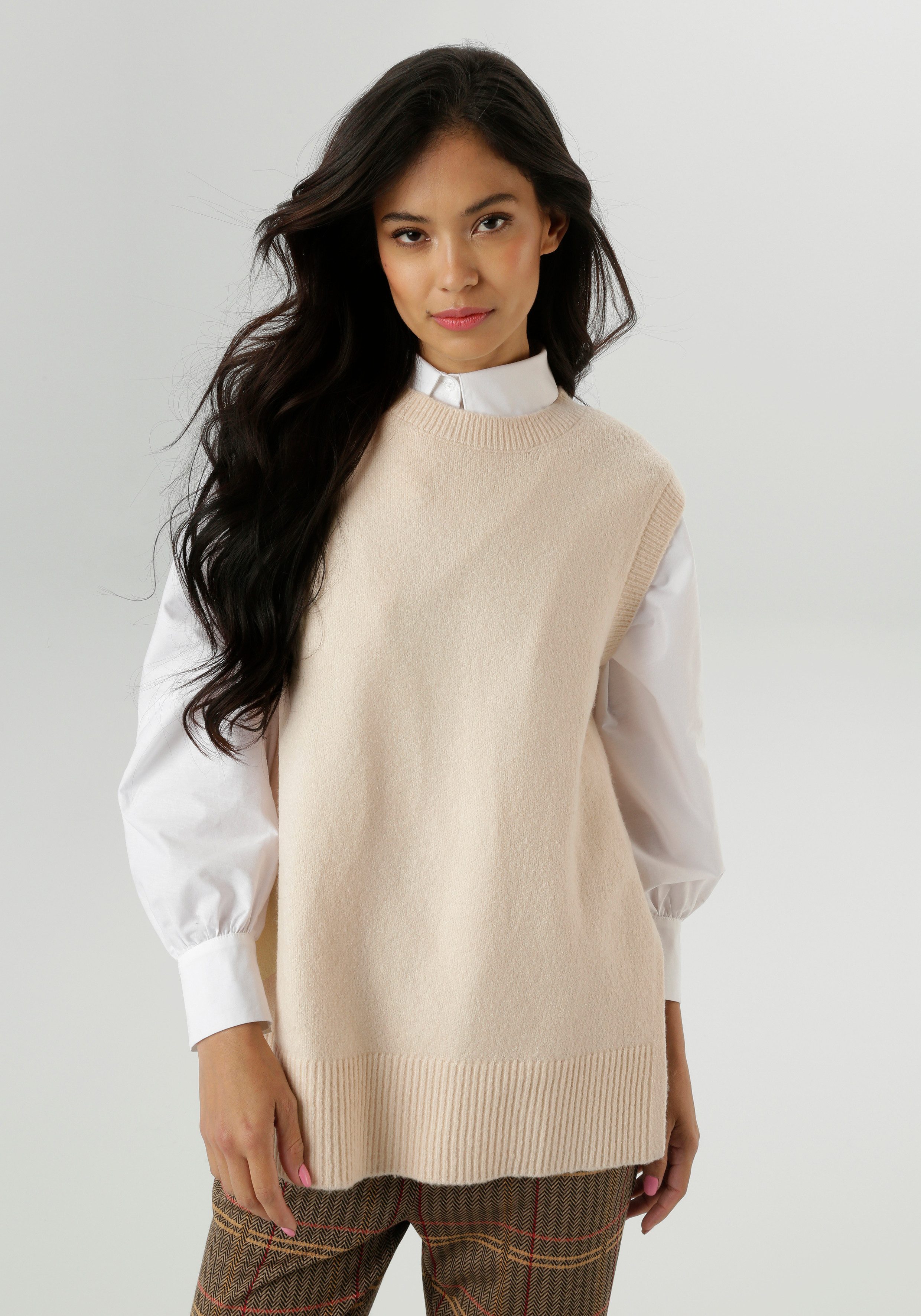 Aniston SELECTED Pullunder im lässig angesagten Style günstig online kaufen