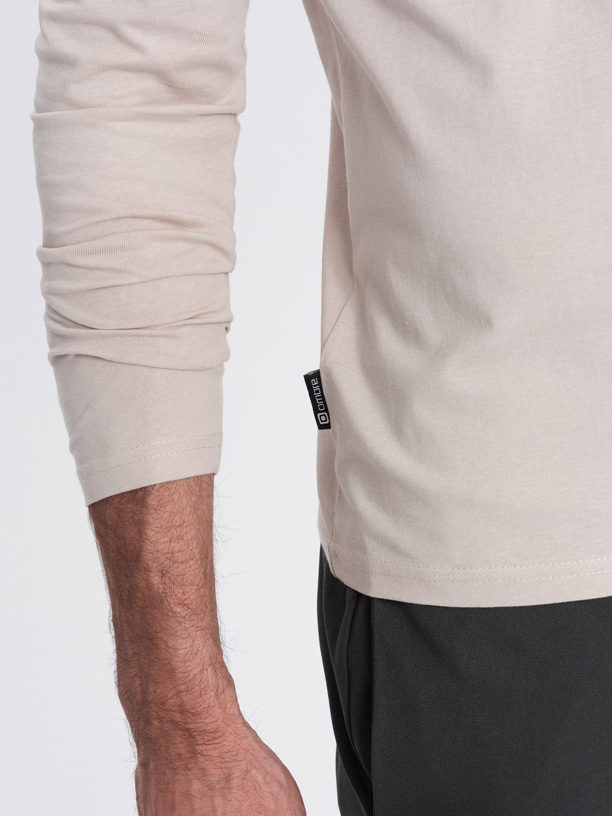 OMBRE Longsleeve Longsleeve für Herren mit V-Ausschnitt.