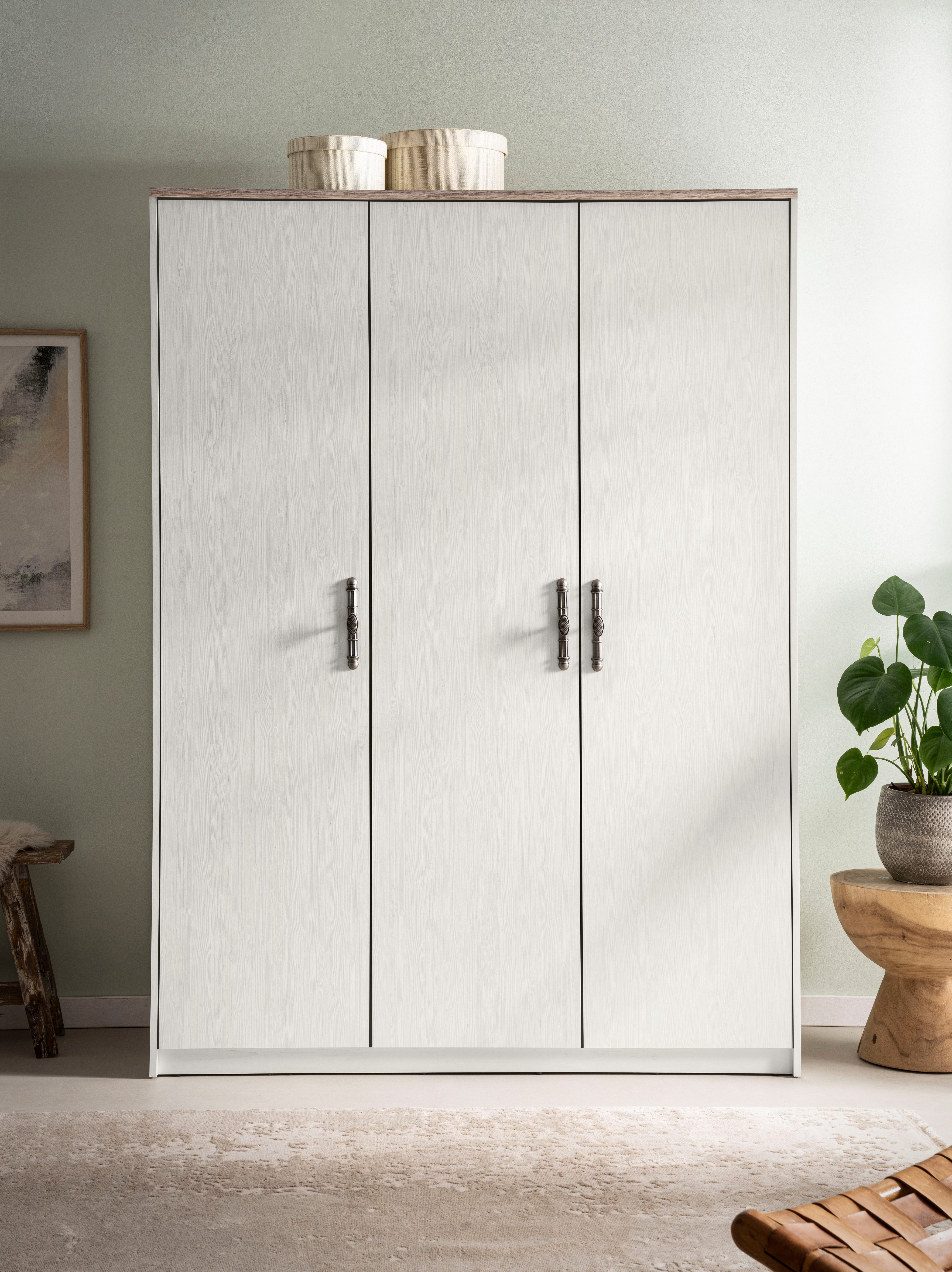Home affaire Kleiderschrank LiLLE, Drehtürenschrank im Landhausstil, Schrank mit Metallgriffen viel Stauraum, mit Kleiderstange u Einlegeböden, vielseitig einsetzbar