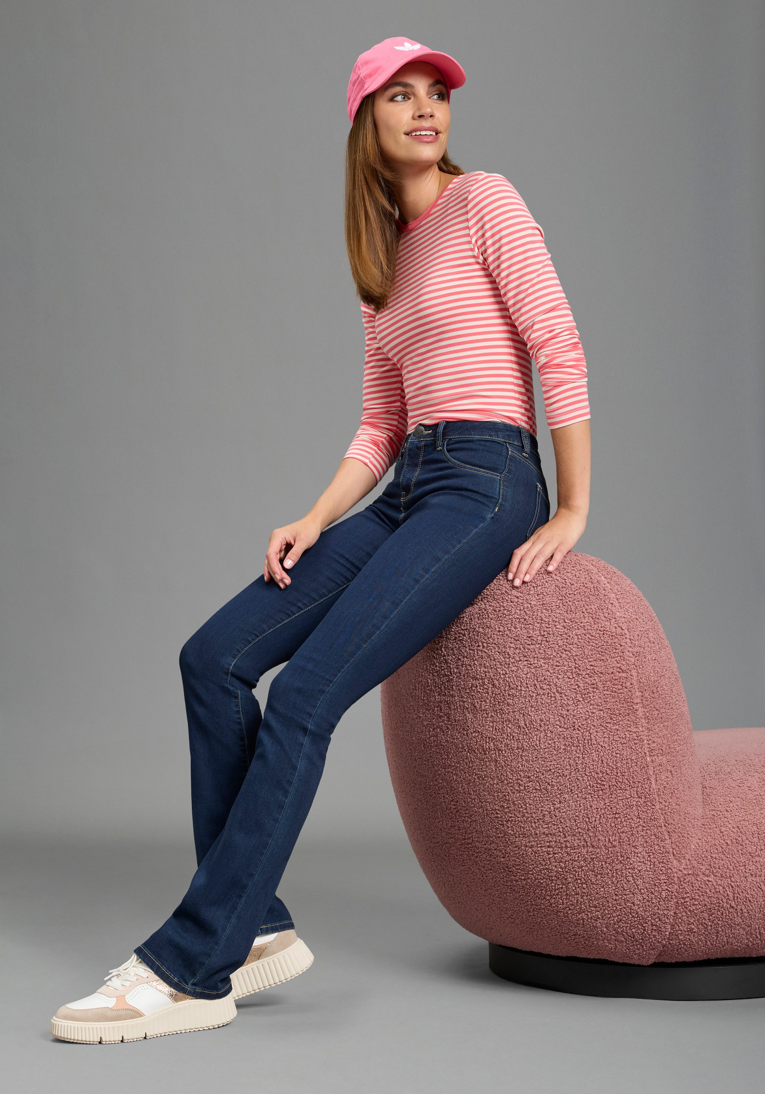 Zum Outfit 10
