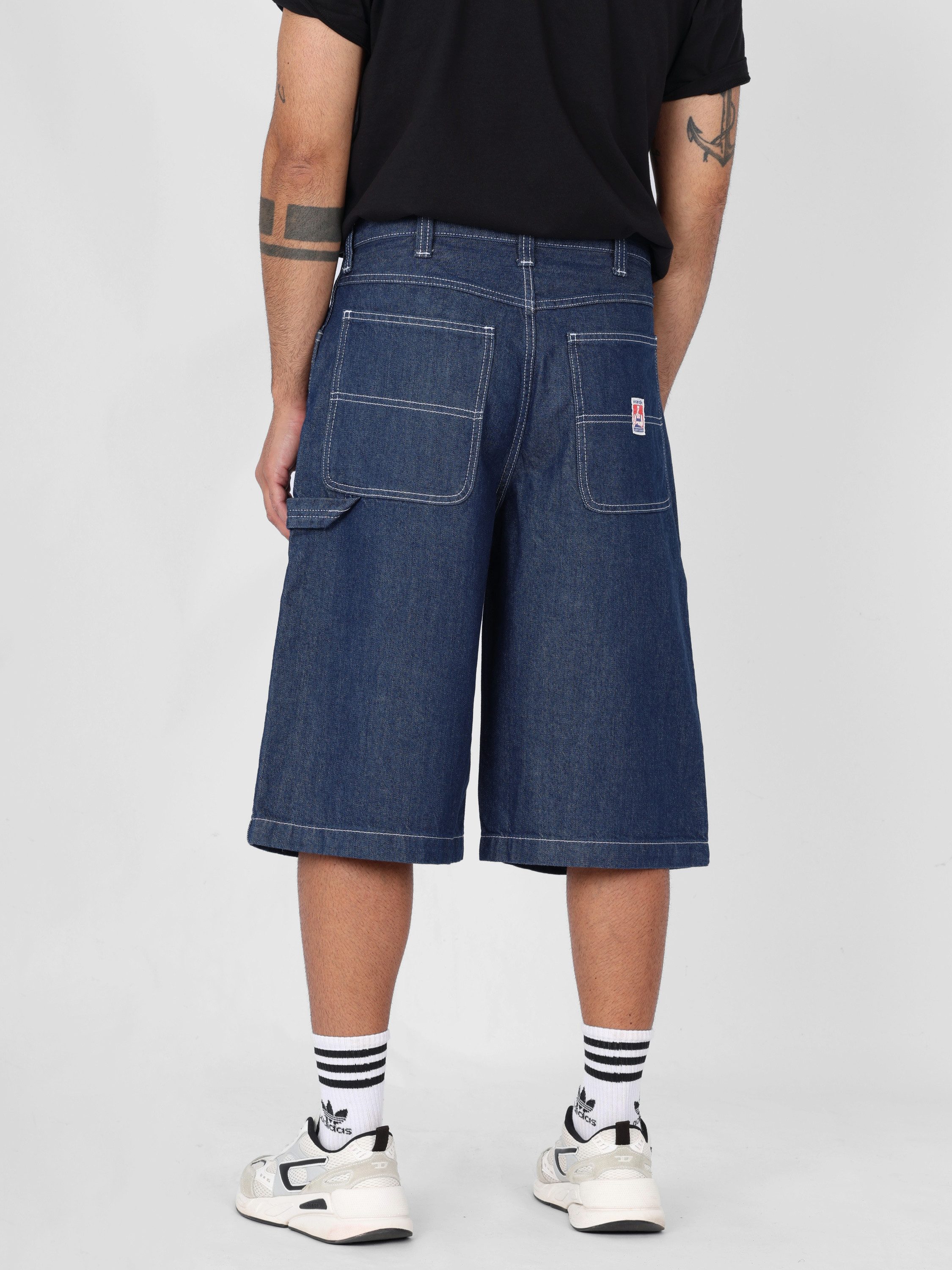 Wrangler Jeansshorts Loose Fit - CJ SKATER SHORTS RINSE mittlere Leibhöhe, ohne Stretch