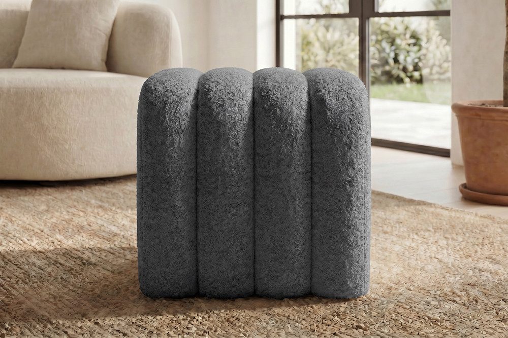 riess-ambiente Sitzwürfel VOGUE 40cm grau - Bouclé, quadratisch, Riffelung, skulptural, modern (Einzelartikel, 1 St), Kompakter Sitzhocker - ideal für Wohn-, Schlaf- oder Esszimmer