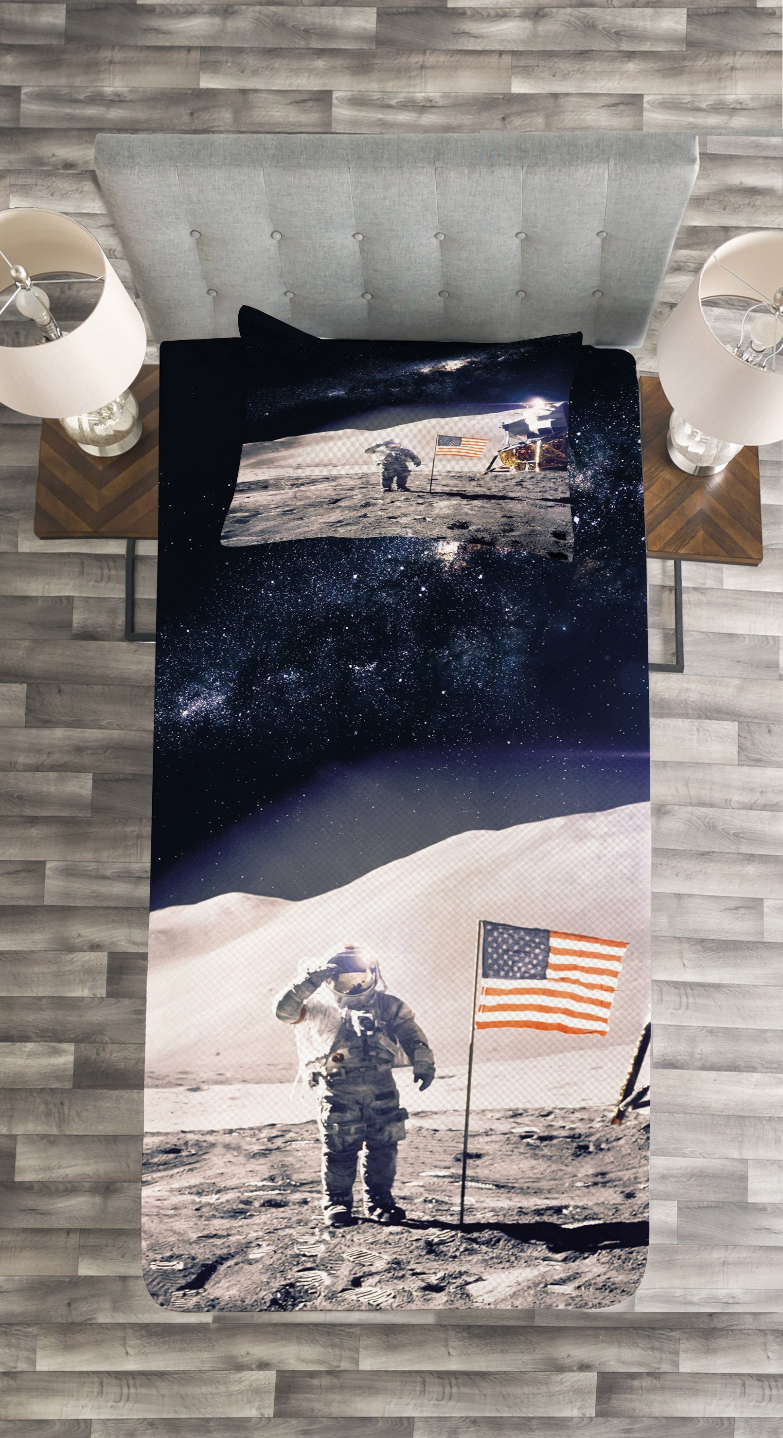 Mond-Mission Set mit Abakuhaus, Waschbar, Tagesdecke auf Astronaut Kissenbezügen Platz