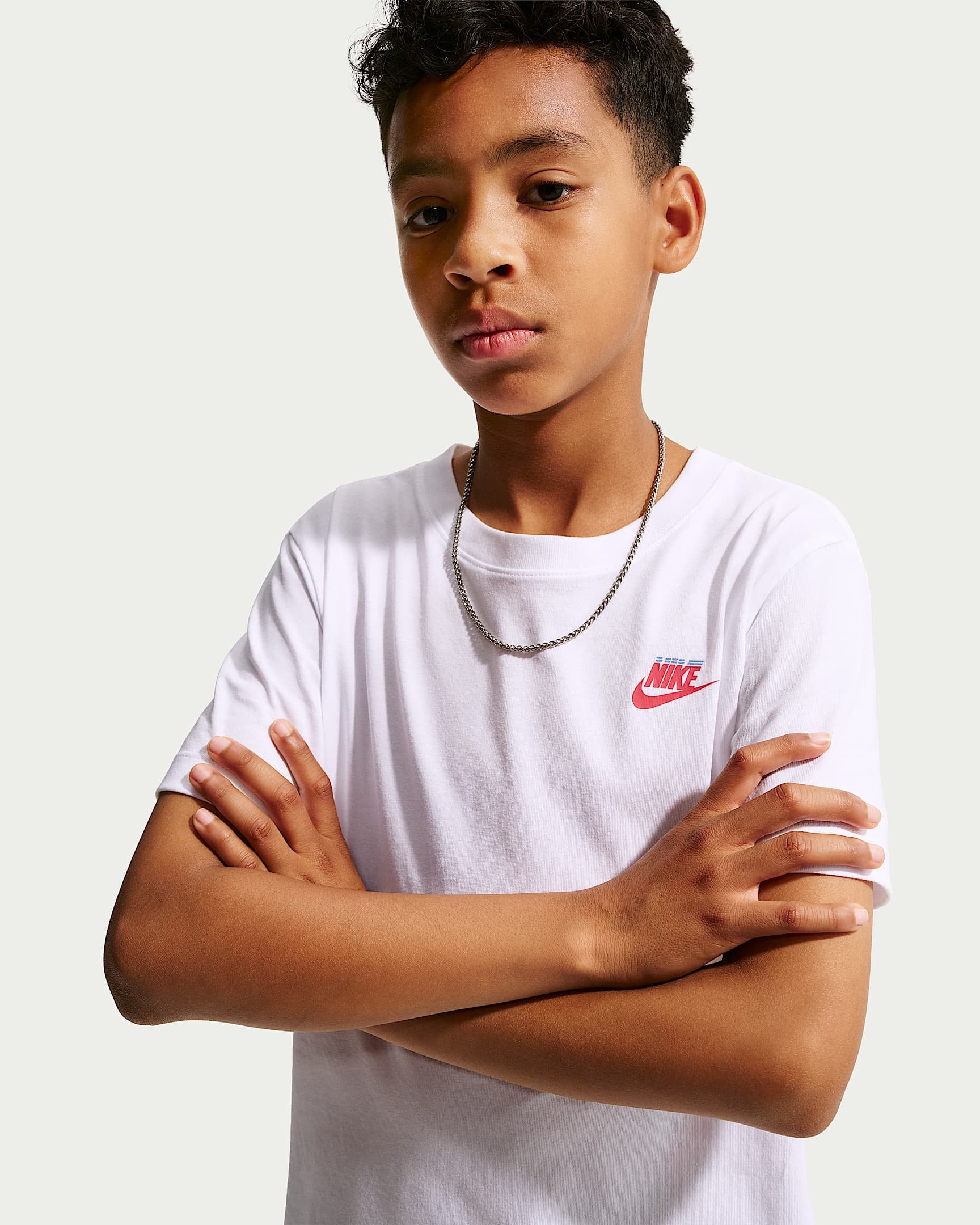 Nike Sportswear T-Shirt K NSW TEE BREAD Für Kinder und Jugendliche