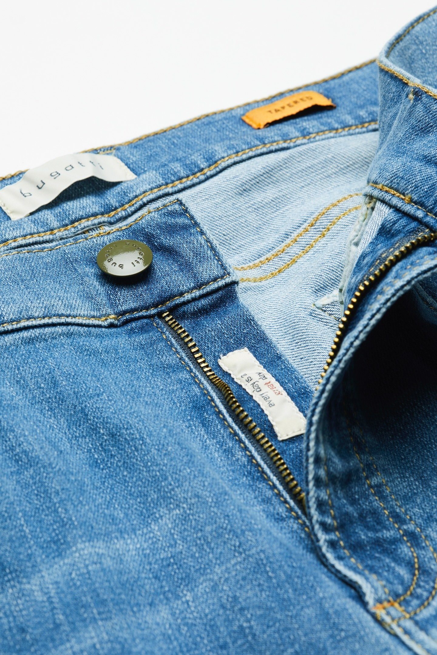 Fit 5-Pocket-Jeans bugatti Tarpered in