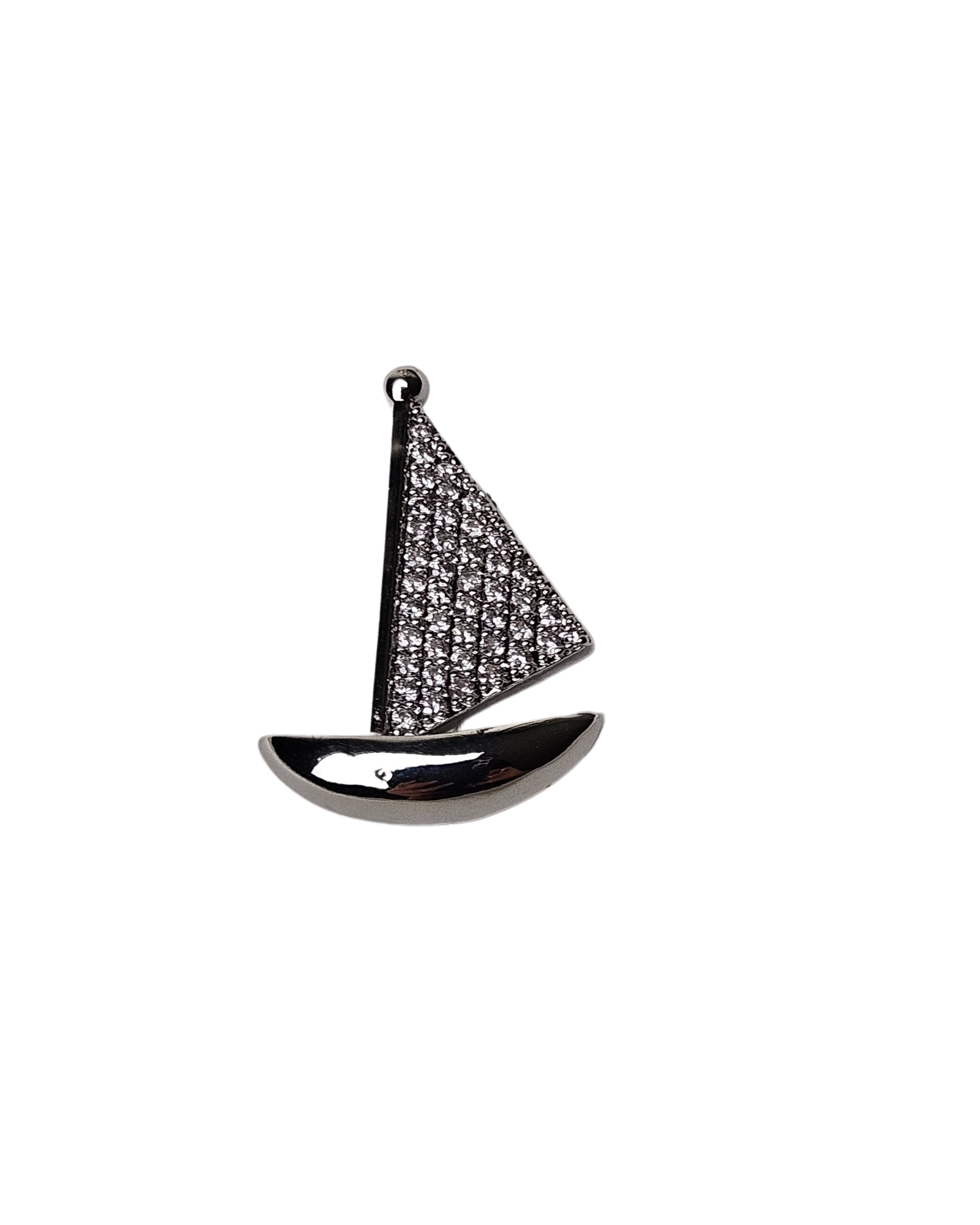 Brosche "kleiner Segelschiff", brilliant