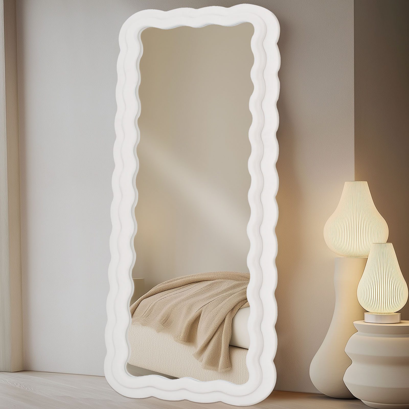 LUNAMIRROR Ganzkörperspiegel Gewellter Ganzkörperspiegel mit Ständer, weißer Flanellrahmen (1-St), für Schlafzimmer und Flur, 160×60cm, weiß