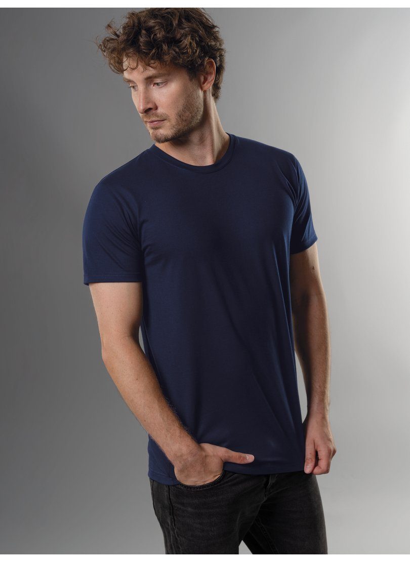 Trigema T-Shirt TRIGEMA Slim Fit T-Shirt aus DELUXE Baumwolle (1-tlg)