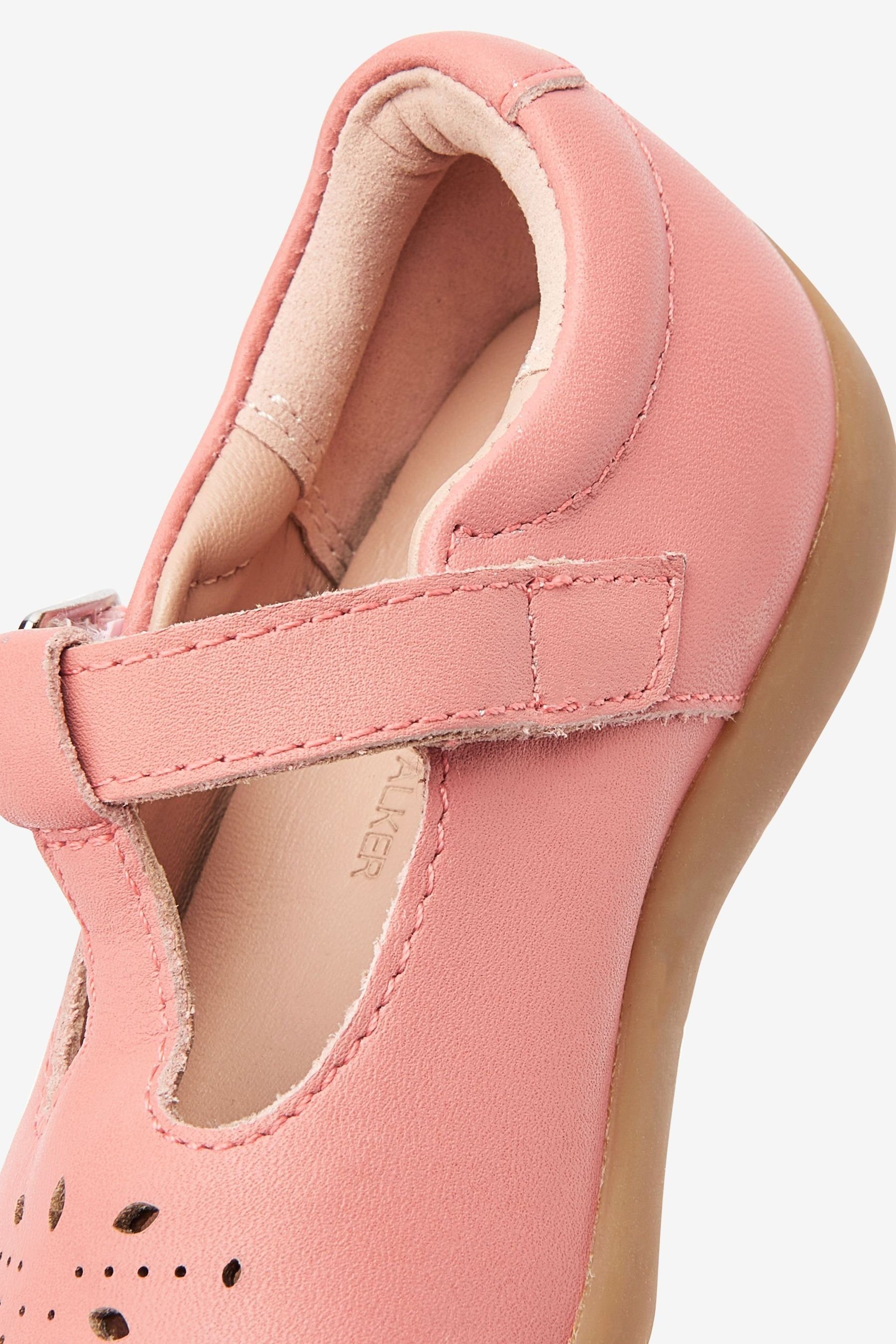 Next Schuh mit T-Steg Lauflernschuh Laufanfänger Pink (1-tlg) für Leather