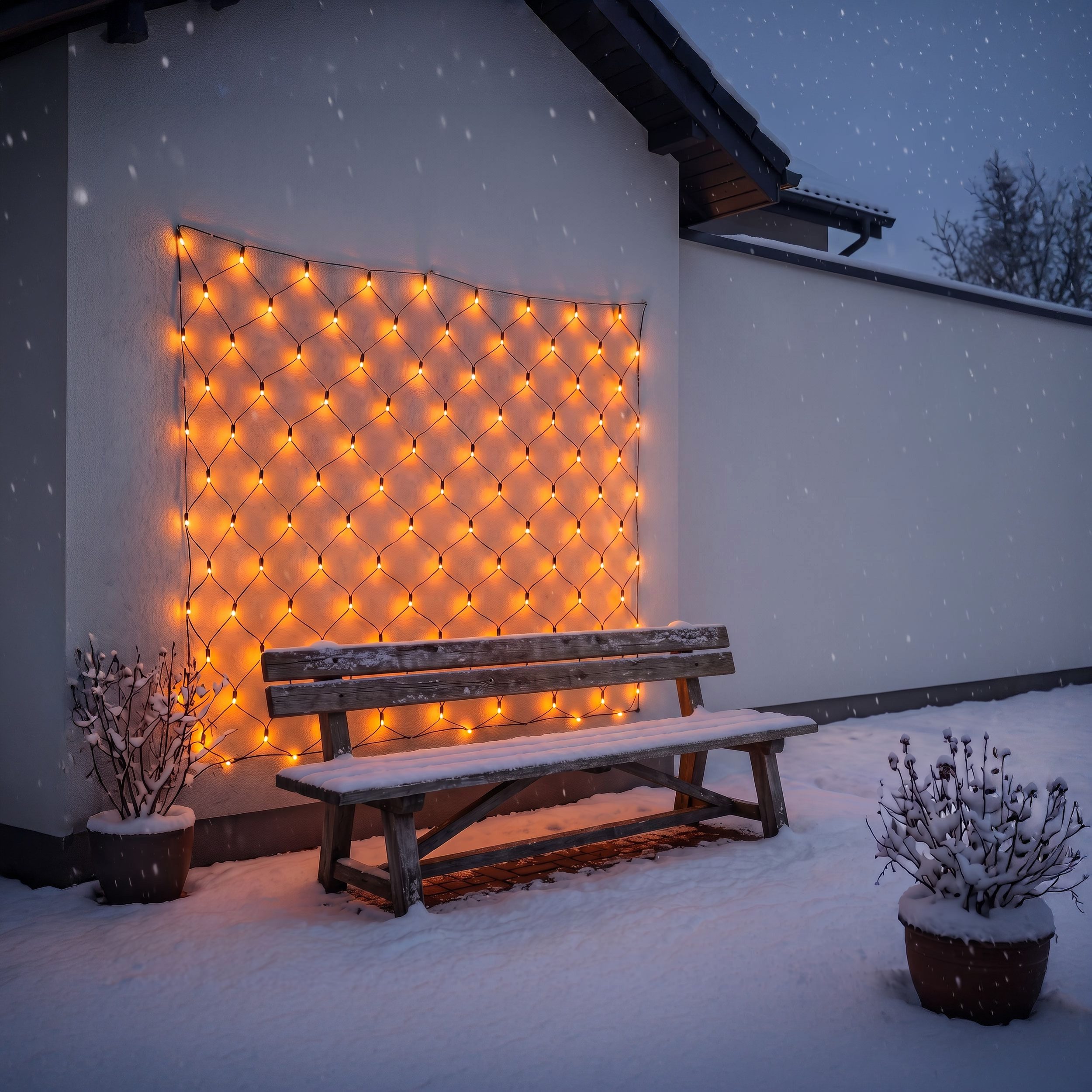 esotec LED-Lichternetz Solar Lichtvorhang mit 144 LEDs bernsteinfarben 1800K 1,5x1,5m 102191