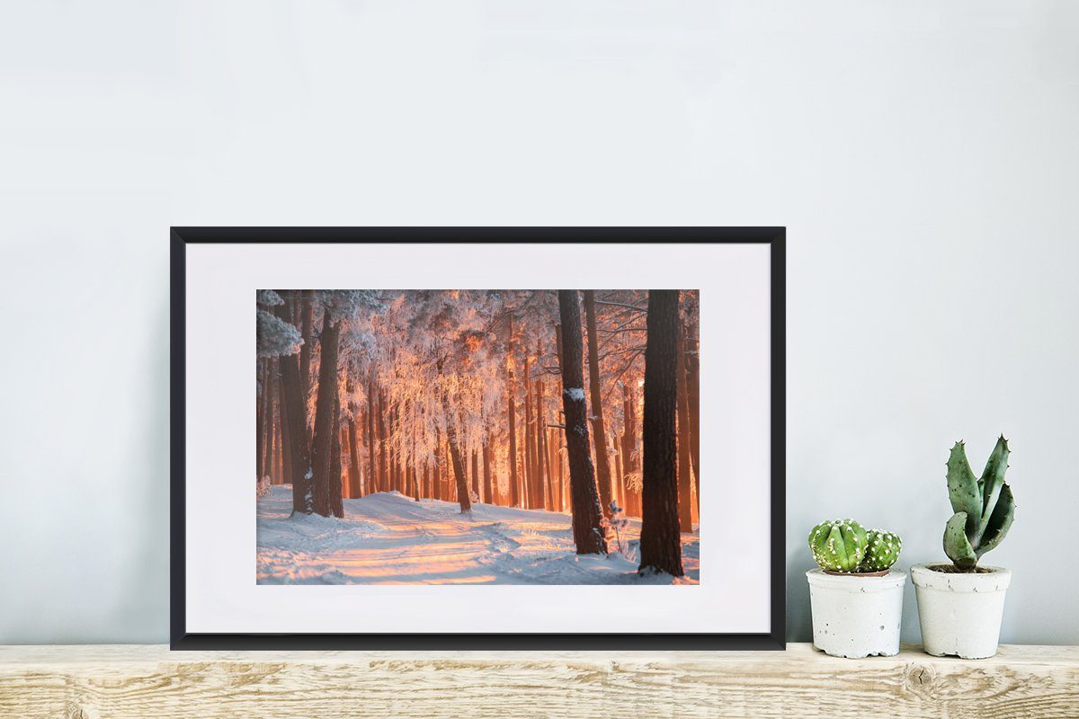 Poster - St), Winter (1 Poster, MuchoWow Baum, Wald Bilderrahmen Kunstdruck, Schwarzem - mit Gerahmtes Rahmen,