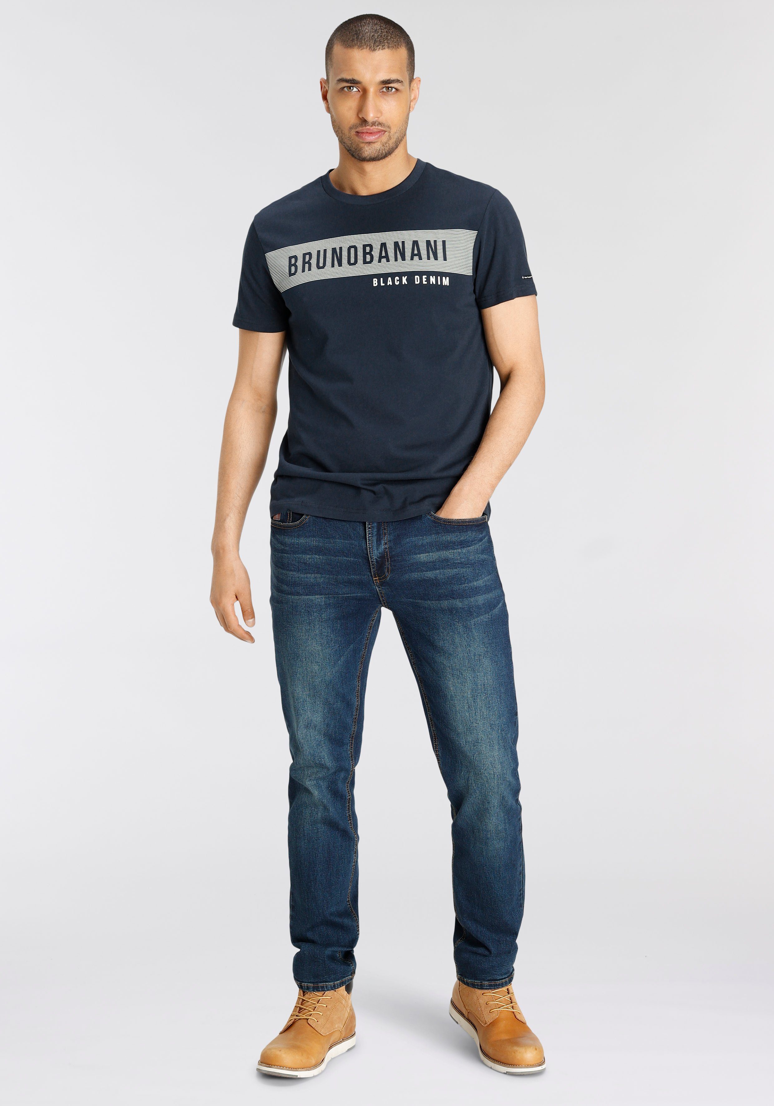Bruno Banani T-Shirt kurzärmelig, schmal geschnitten, Rundhalsausschnitt – Bild 5 von 5