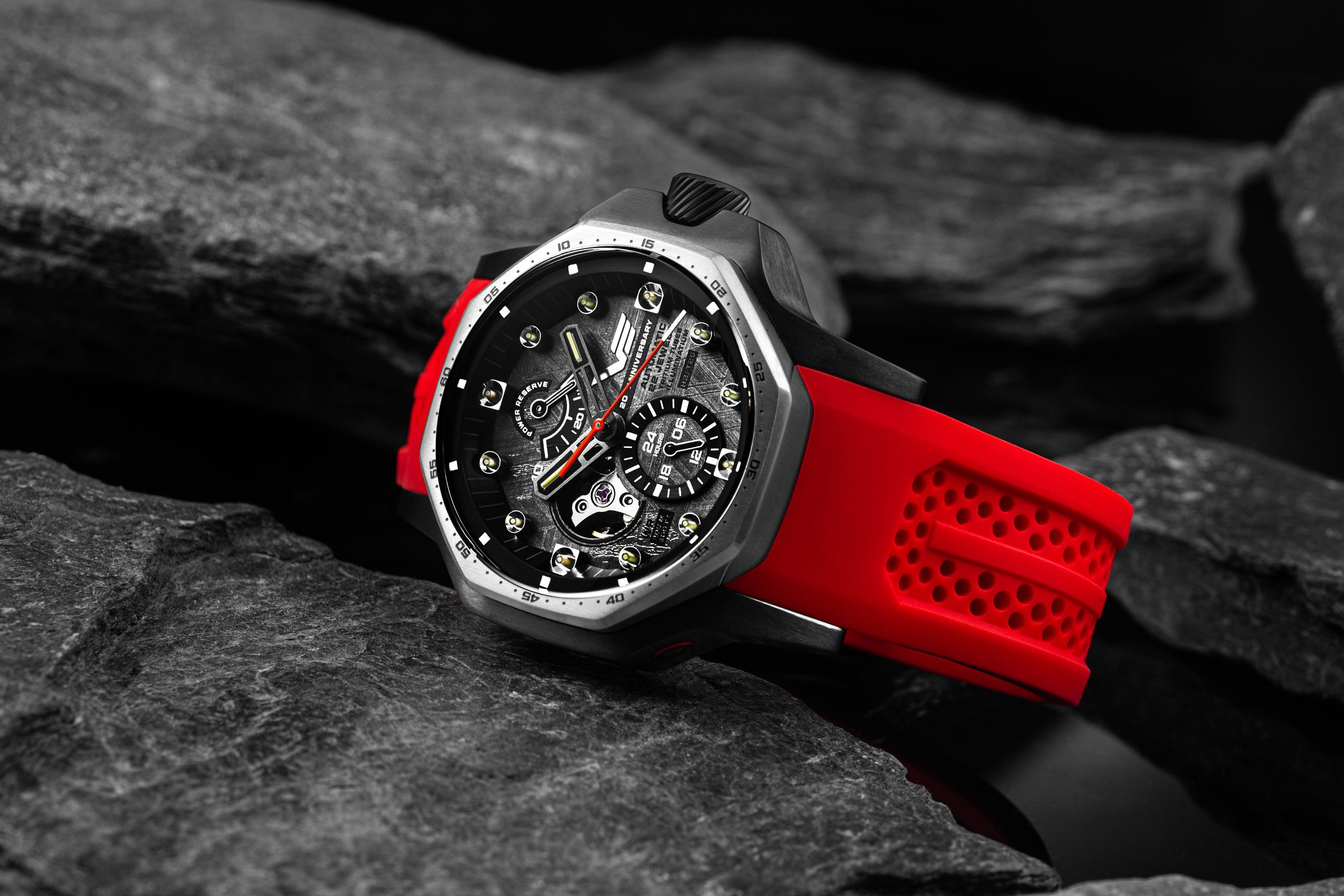 Vostok Europe Automatikuhr YN84-640E726, 20th Anniversary - Limited Edition Automatikuhr, Sammlerwert und exklusives Design - für Kenner - Made in Lithuania