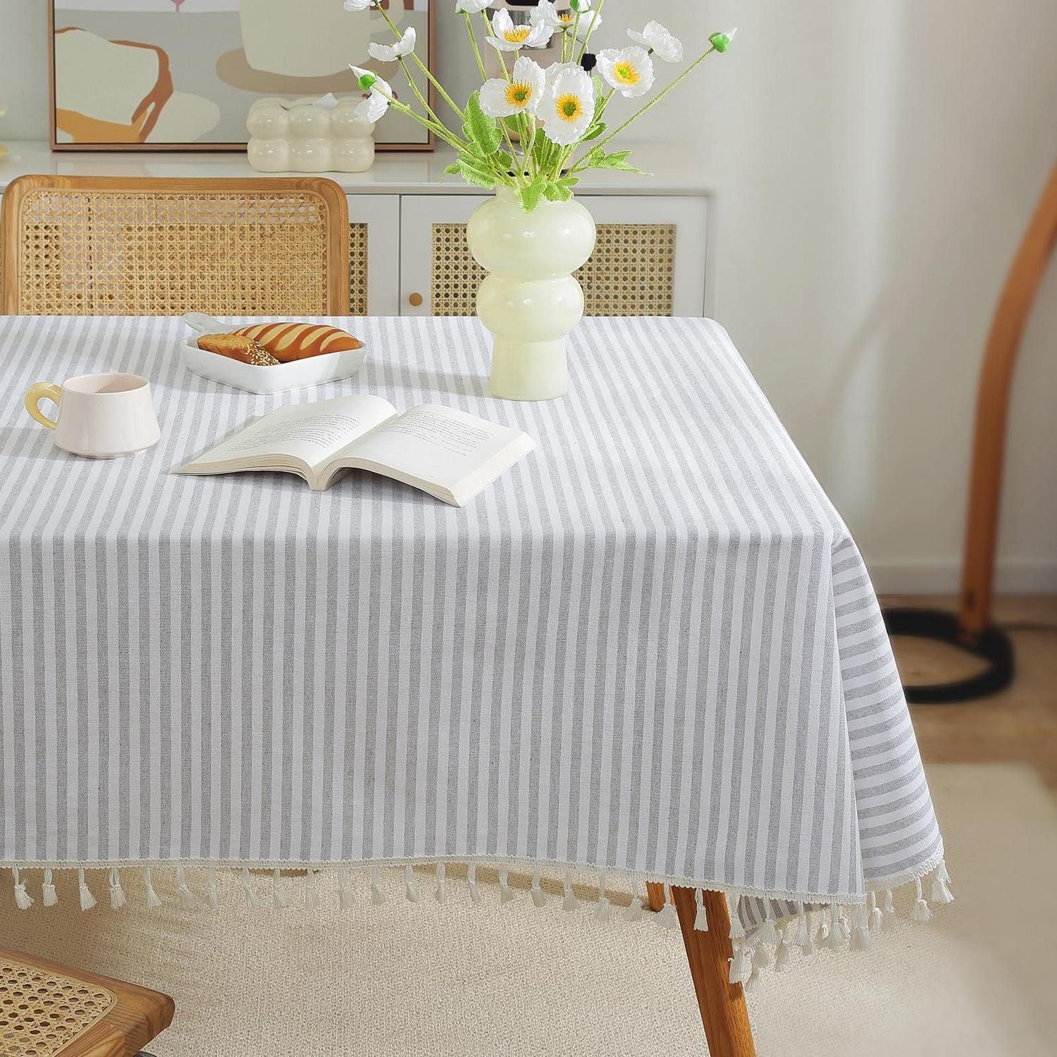 LuxusKollektion Tischdecke Tischdecke Grau/Weiss Gestreift mit Quasten 140x220 (1-tlg)
