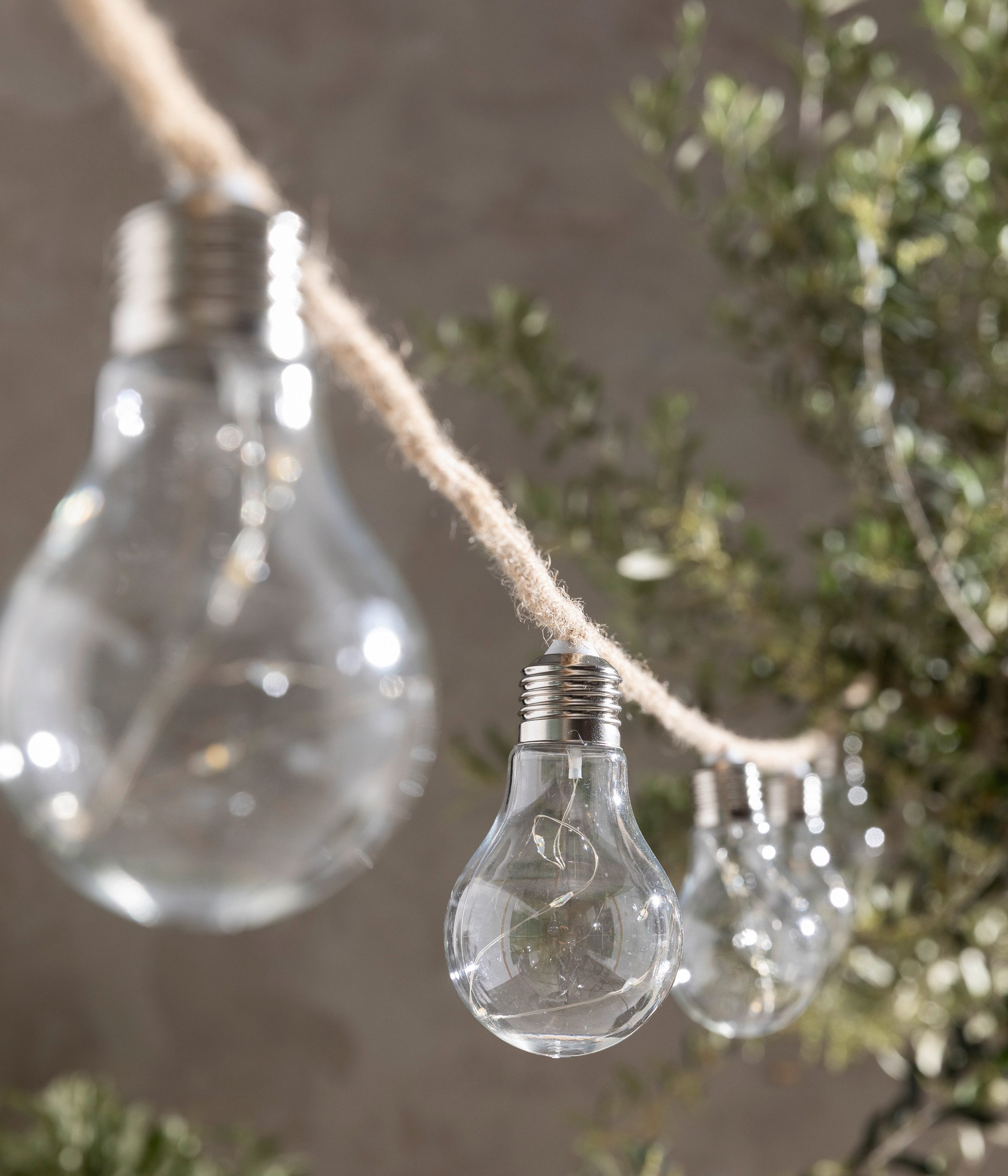 Dehner LED Solarleuchte Lichterkette Manaus, mit 10 warmweißen Glühbirnen, Warmweiß, IP44, Kunststoff/Hanf, Farben natur/transparent/silber