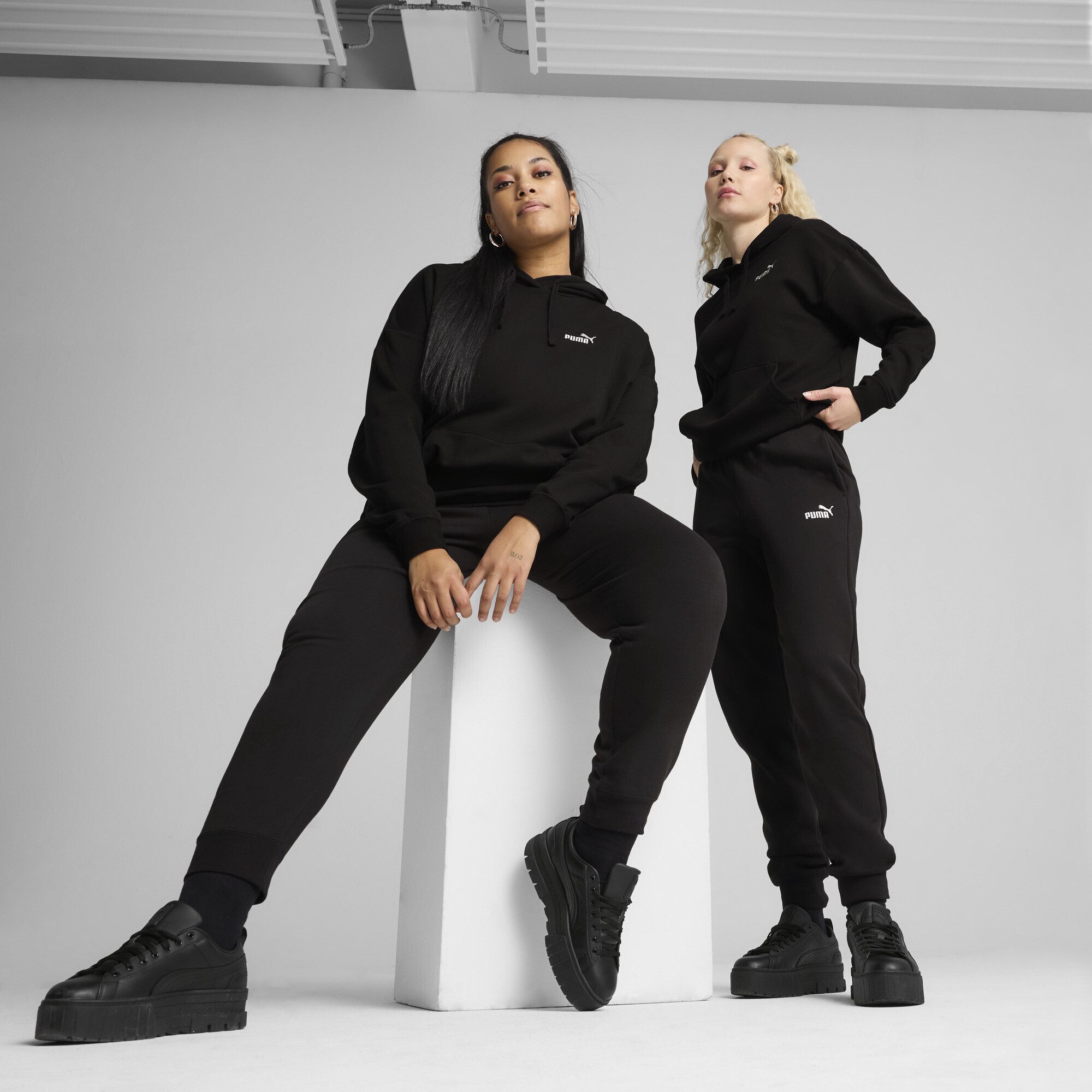 PUMA Sporthose Essentials Small No. 1 Logo Jogginghose Damen günstig online kaufen