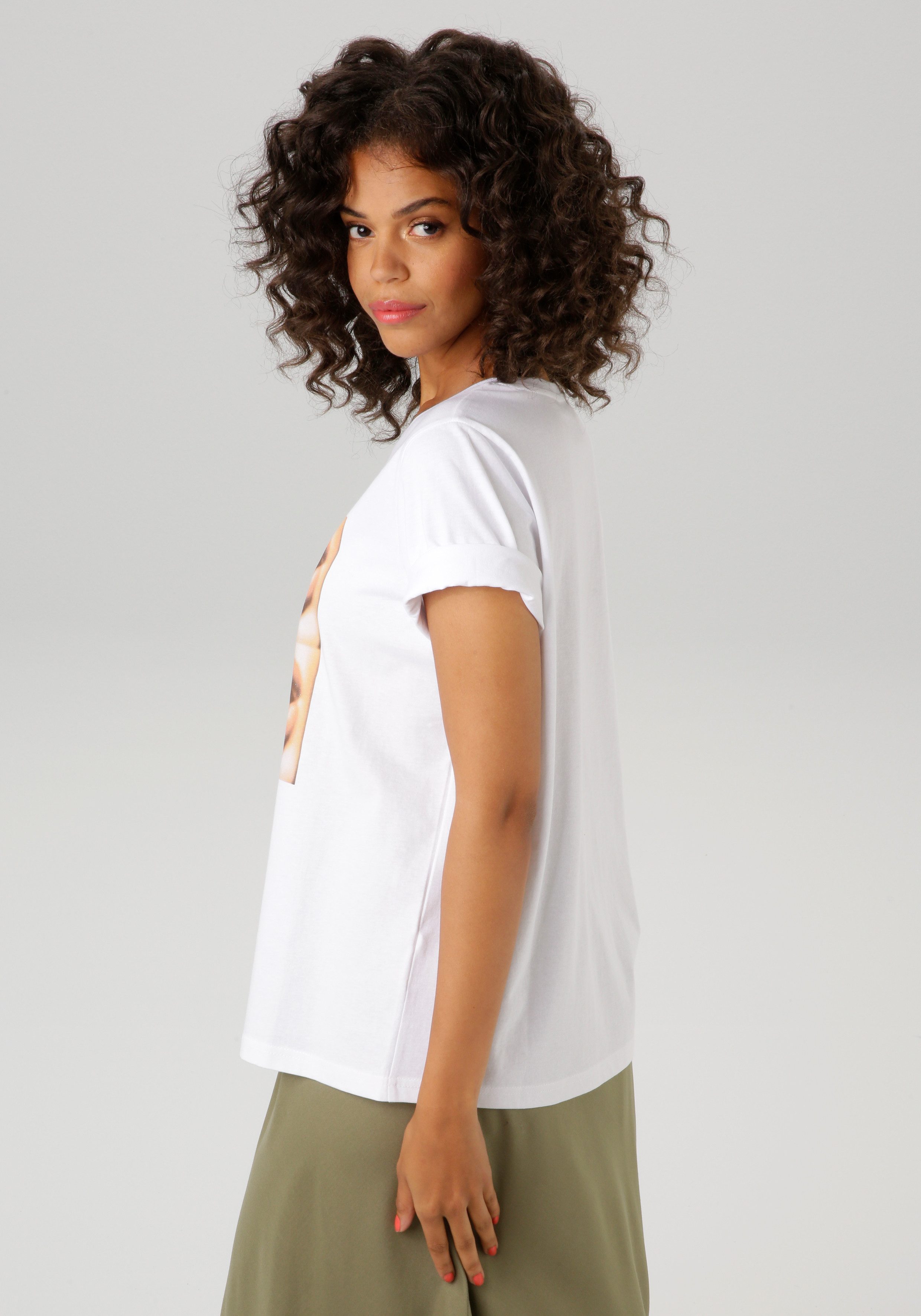 Aniston CASUAL T-Shirt mit Glitzer verzierter Frontdruck günstig online kaufen