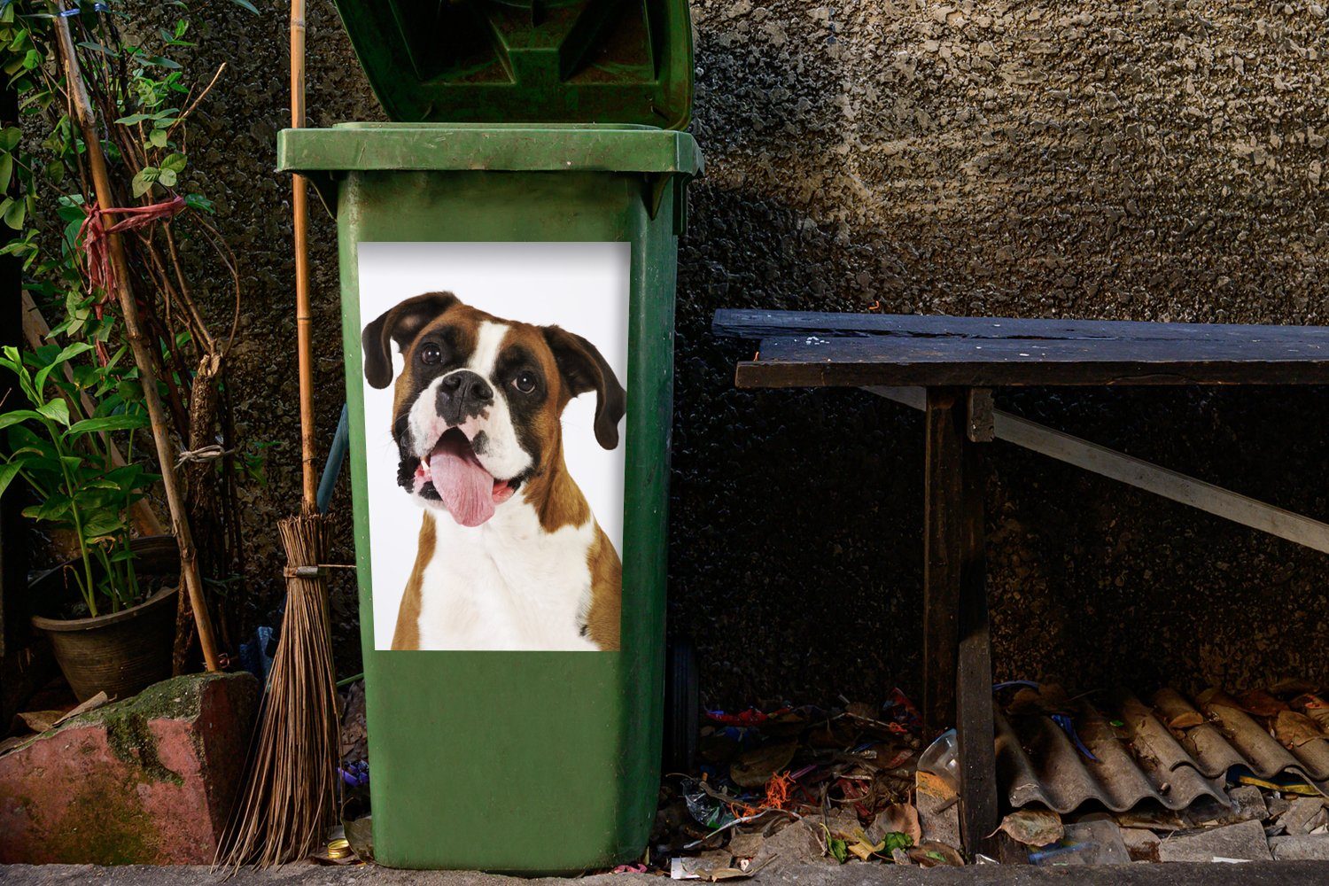 Mülltonne, mit St), Mülleimer-aufkleber, Boxer Zunge (1 aus Container, MuchoWow Abfalbehälter dem Sticker, Wandsticker Maul
