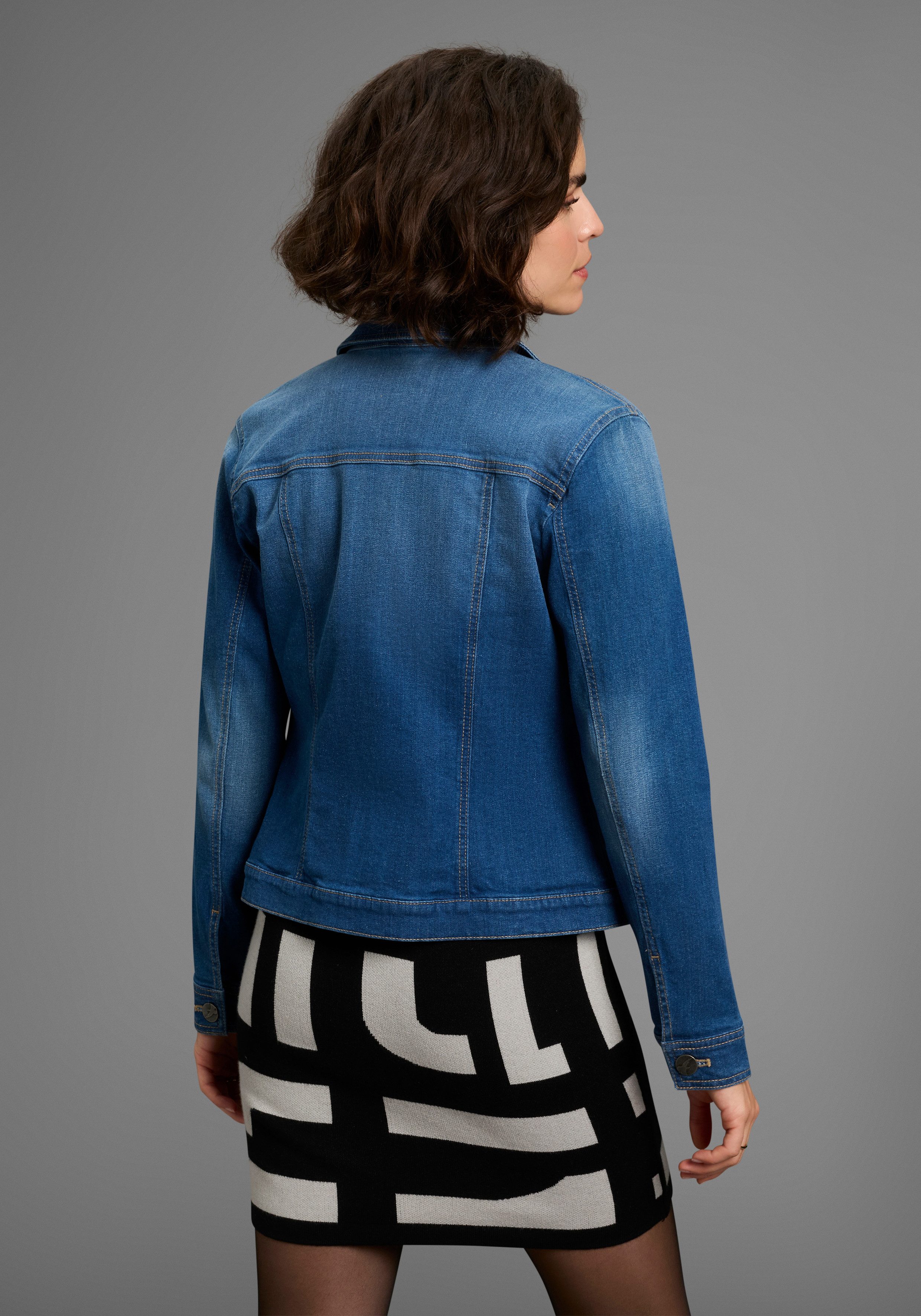 Arizona Jeansjacke aus Baumwollmischung, figurbetont, in günstig online kaufen