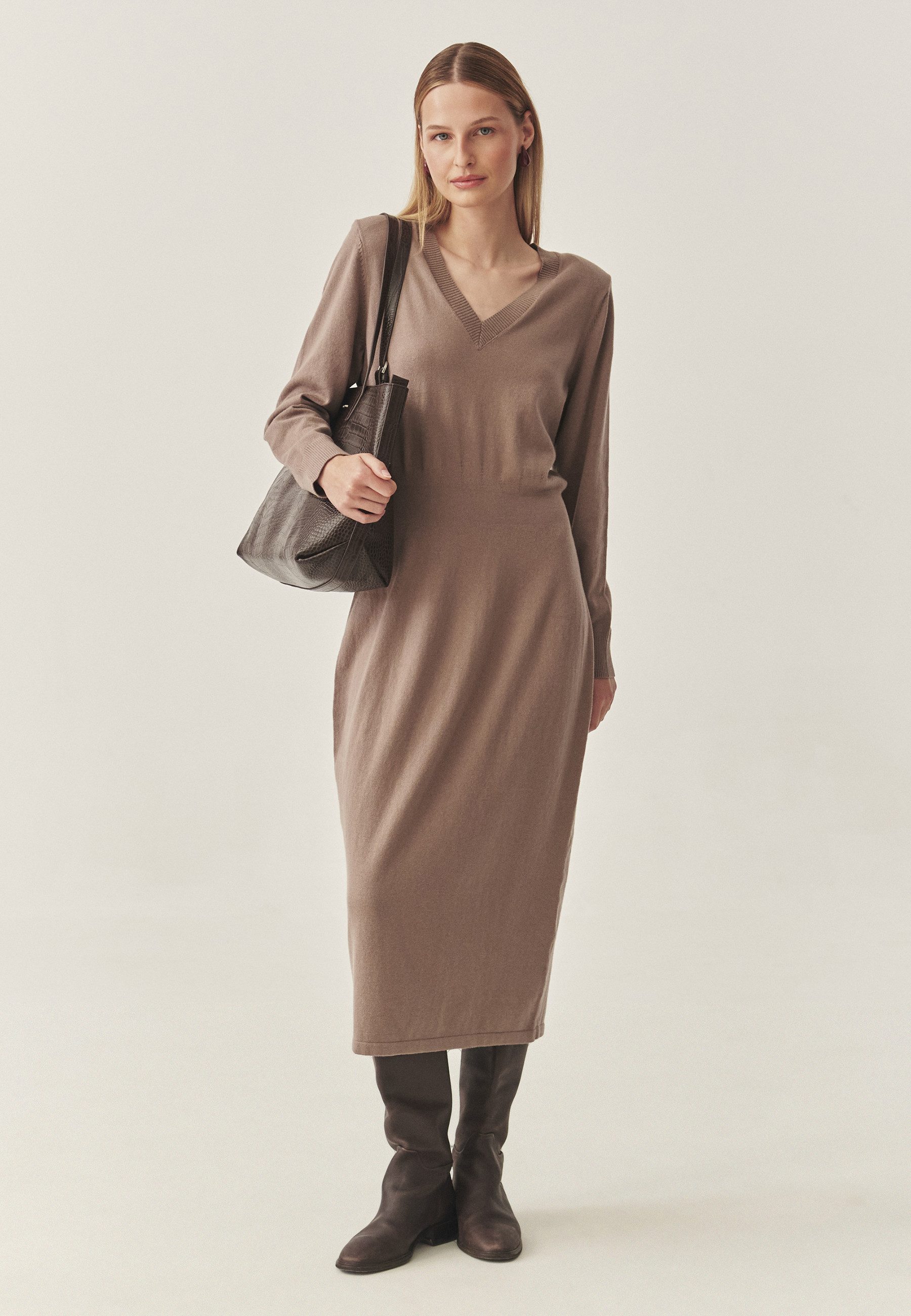 TATUUM Jerseykleid Tailliertes Midikleid Aus Garn - Jasmine