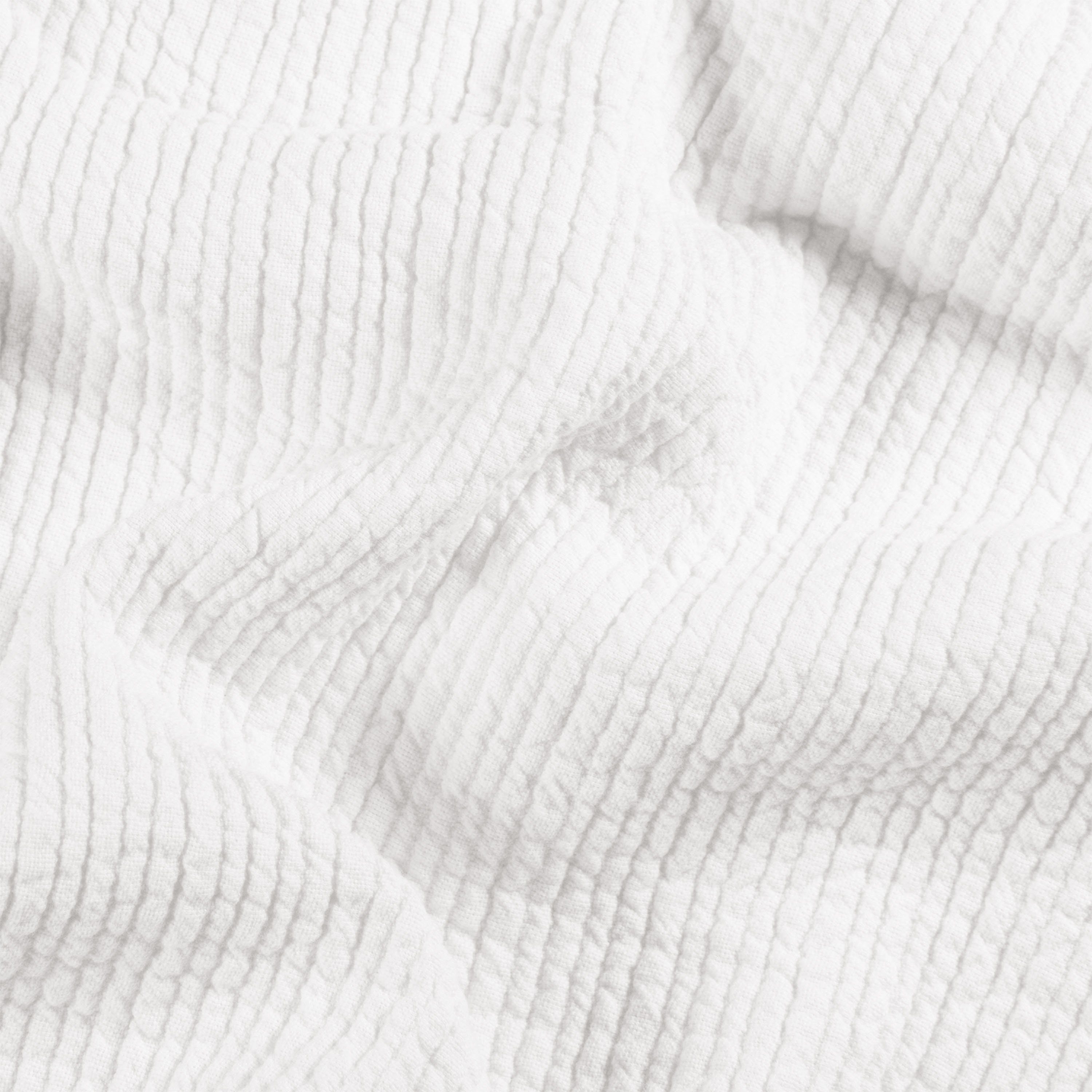 Bettüberwurf Amber, Esprit, Rundum-Saum mit weiß und Schrumpfoptik