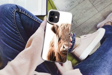 MuchoWow Handyhülle Schottischer Highlander - Kuh - Tiere, Handyhülle Apple iPhone 12, Smartphone-Bumper, Print, Handy