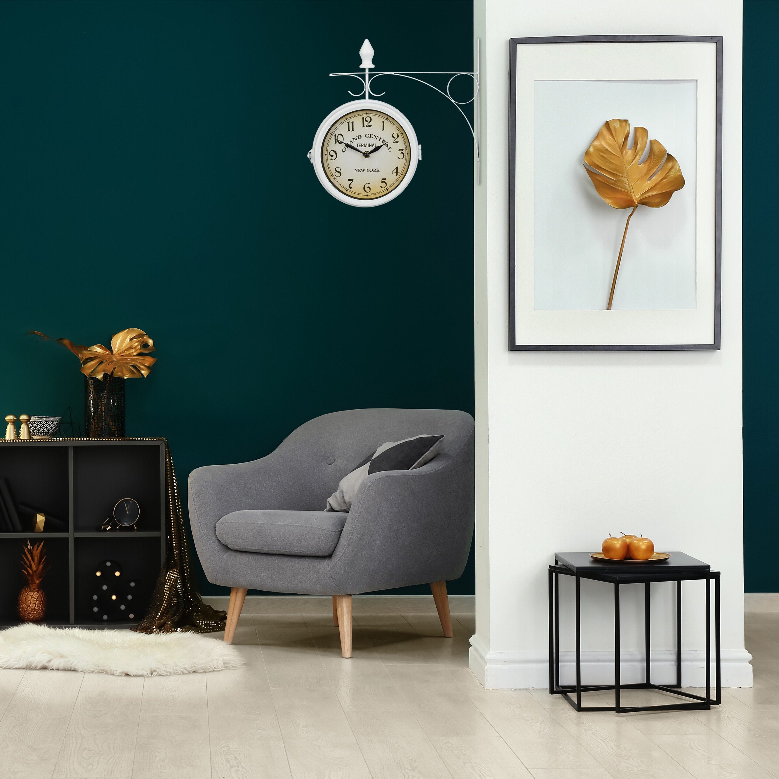 relaxdays Wanduhr Bahnhofsuhr doppelseitig in Weiß – Bild 2 von 5