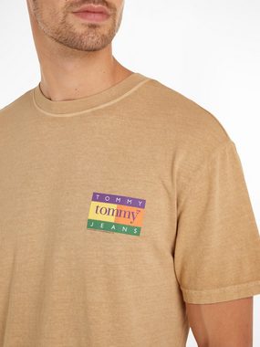 Tommy Jeans T-Shirt TJM REG SUMMER FLAG TEE EXT Mehrfarbiger Rückenprint