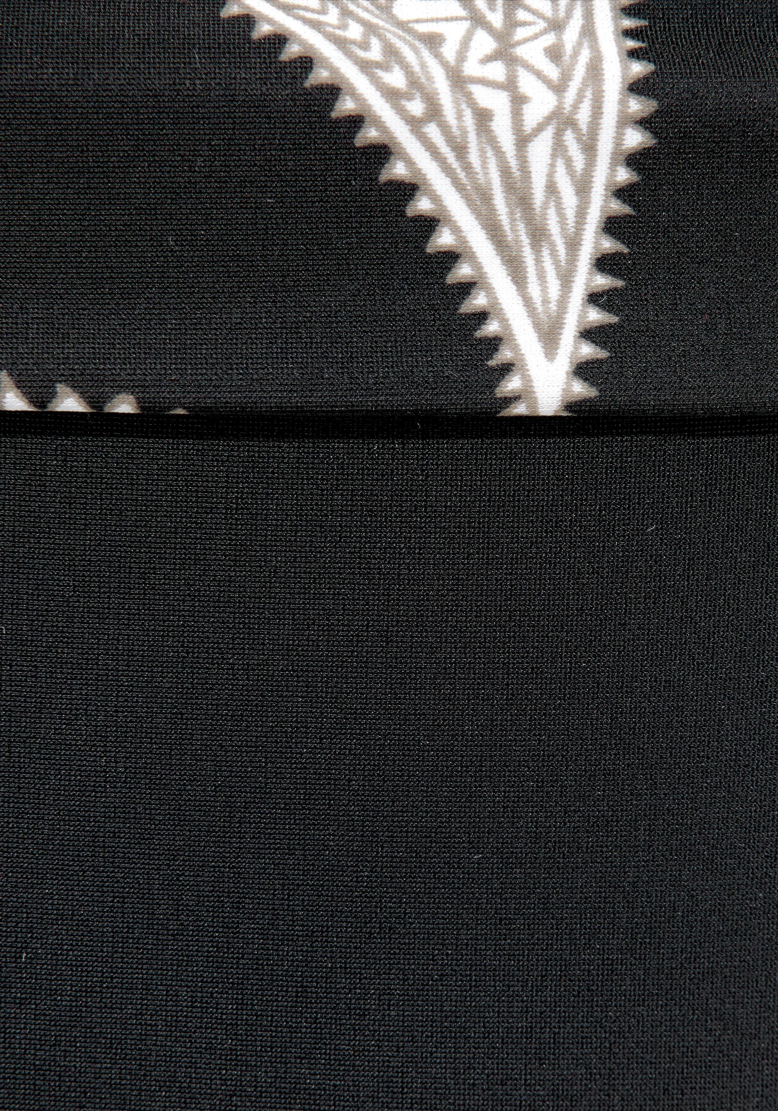 LASCANA Badeanzug schwarz-bedruckt Floralprint im Shaping-Effekt mit modischen