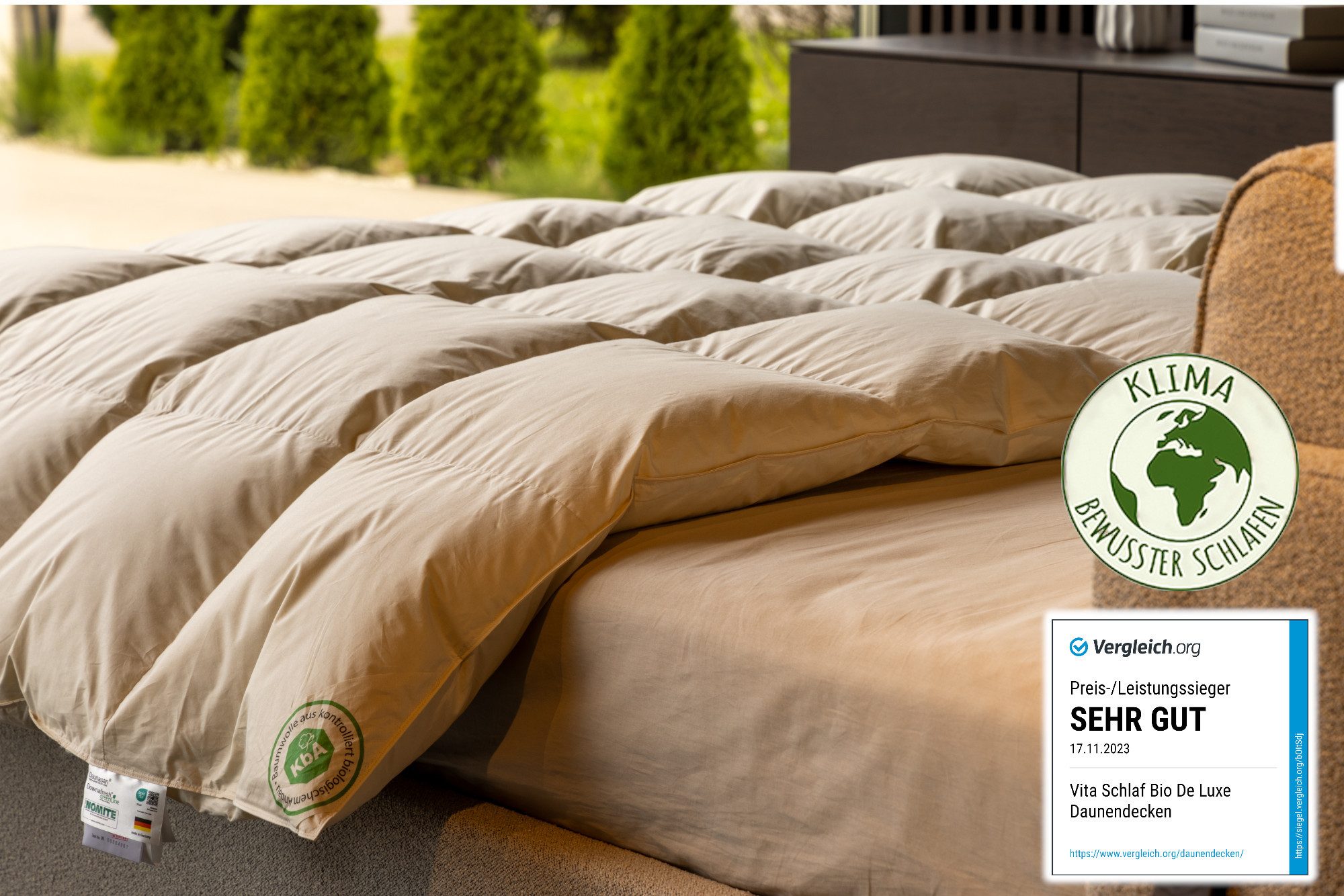 Vitaschlaf Daunenbettdecke Vitaschlaf® Bio-Luxe-KBA Bettdecken für Sommer und Winter, Ganzjahr, Füllung: 90% Daunen, 10% Federn, Bezug: 100% BIO-Baumwolle, Bett – Bild 5 von 5
