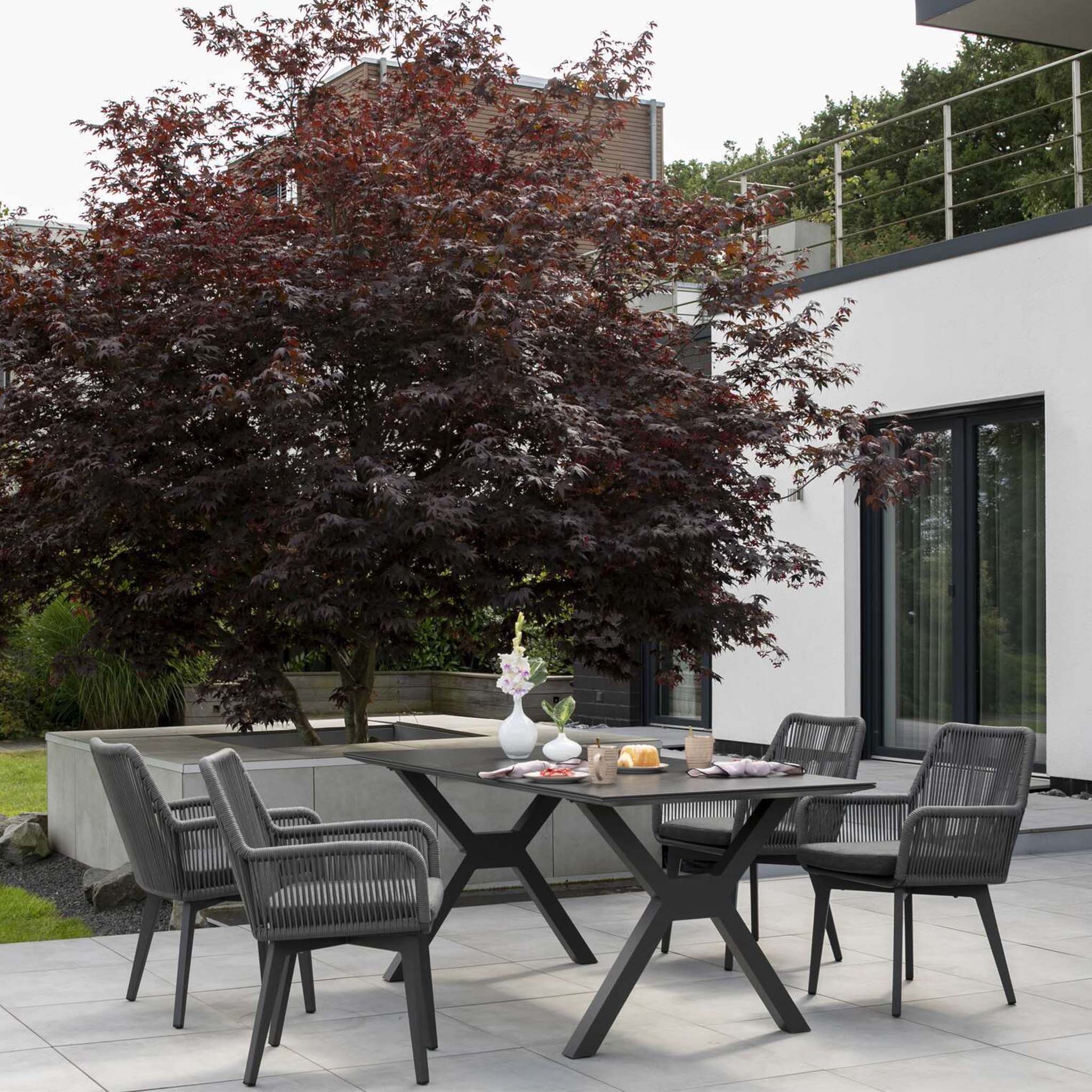 bene living Gartenlounge-Set Tisch Granada 200 cm, 4er Set Diningsessel Marbella, (Gartenmöbelset, 5-tlg., Gartentisch mit vier Diningsesseln), gesinterte Keramikplatte - kratzfest - wetterfest - rostfrei