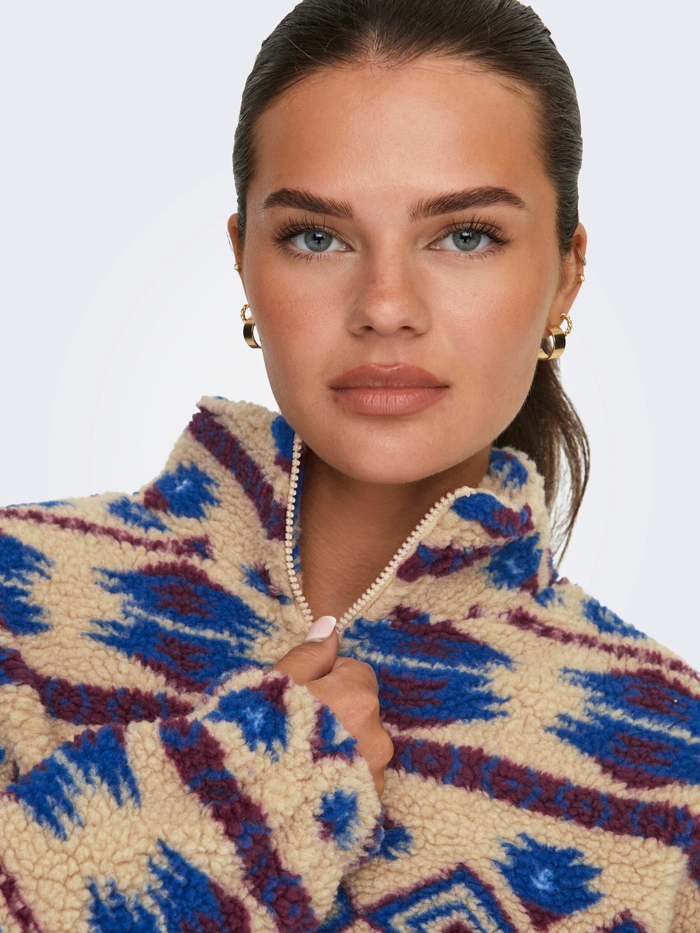 ONLY Sweatshirt ONLJANNE (1-tlg) Plain/ohne Details – Bild 5 von 5