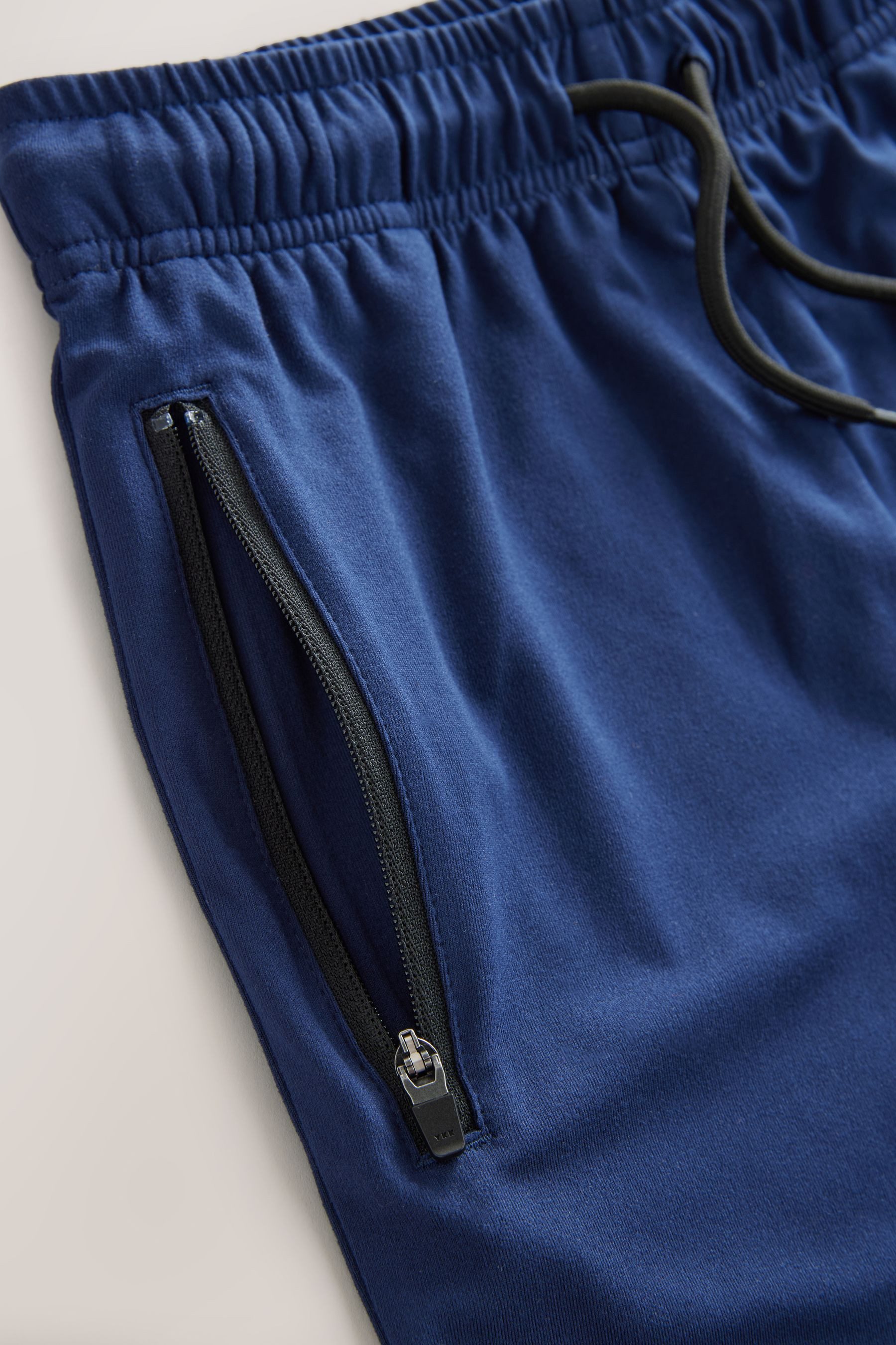 Next Trainingsshorts Leichte Sport-Shorts (1-tlg)