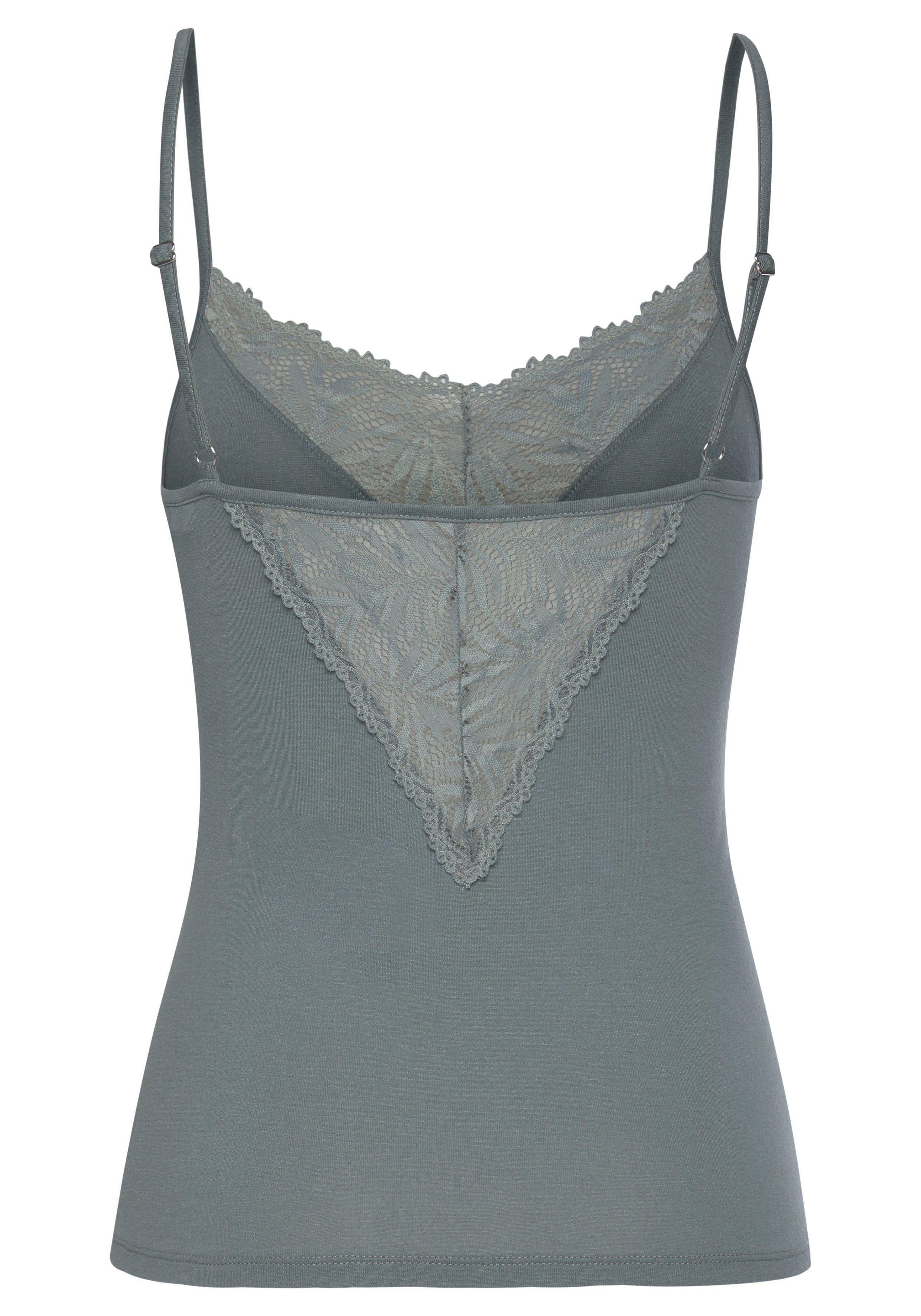 LASCANA Spitzentop mit edlen Spitzendetails