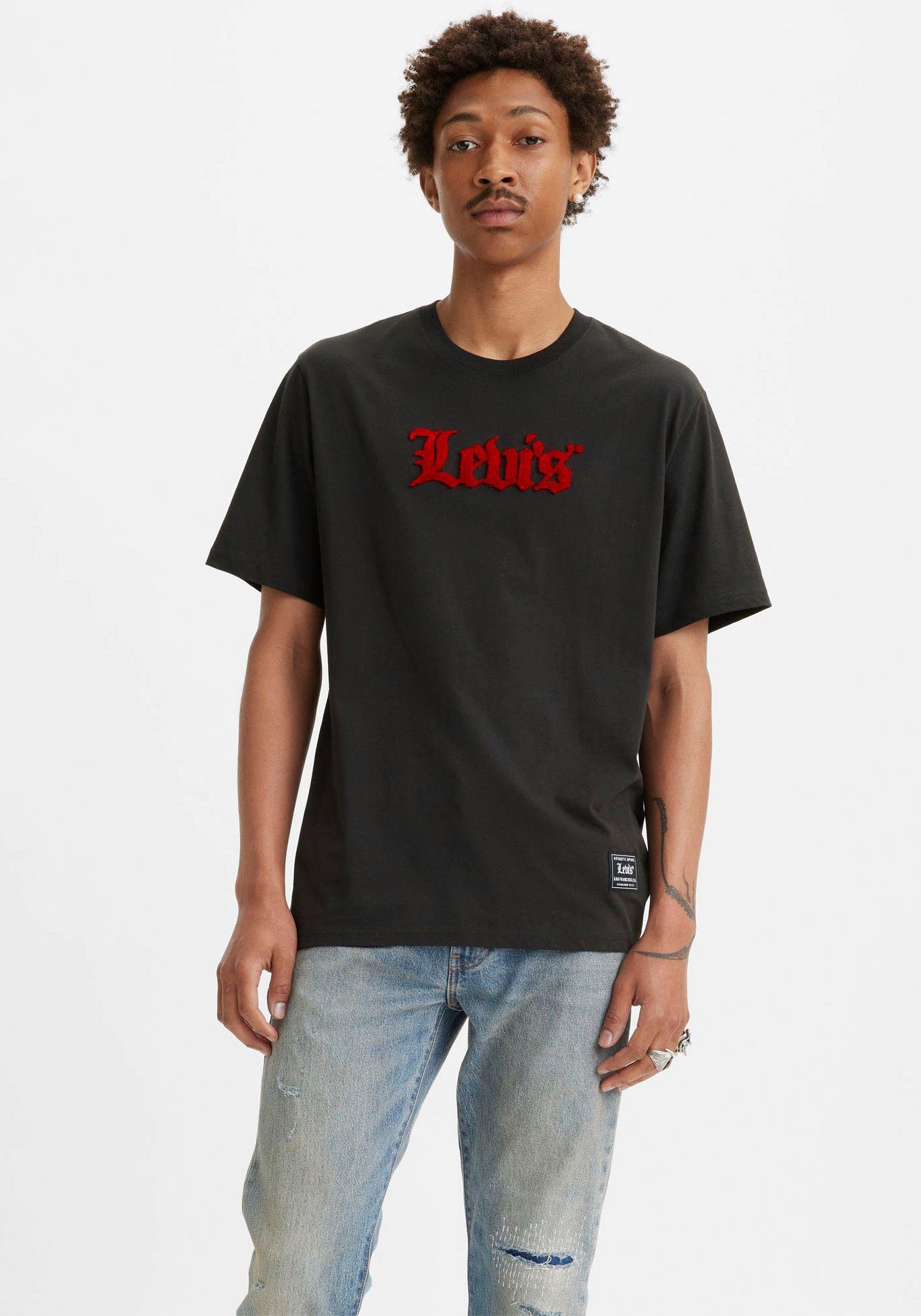 Levi's® Rundhalsshirt RELAXED FIT TEE mit Logostickerei schwarz