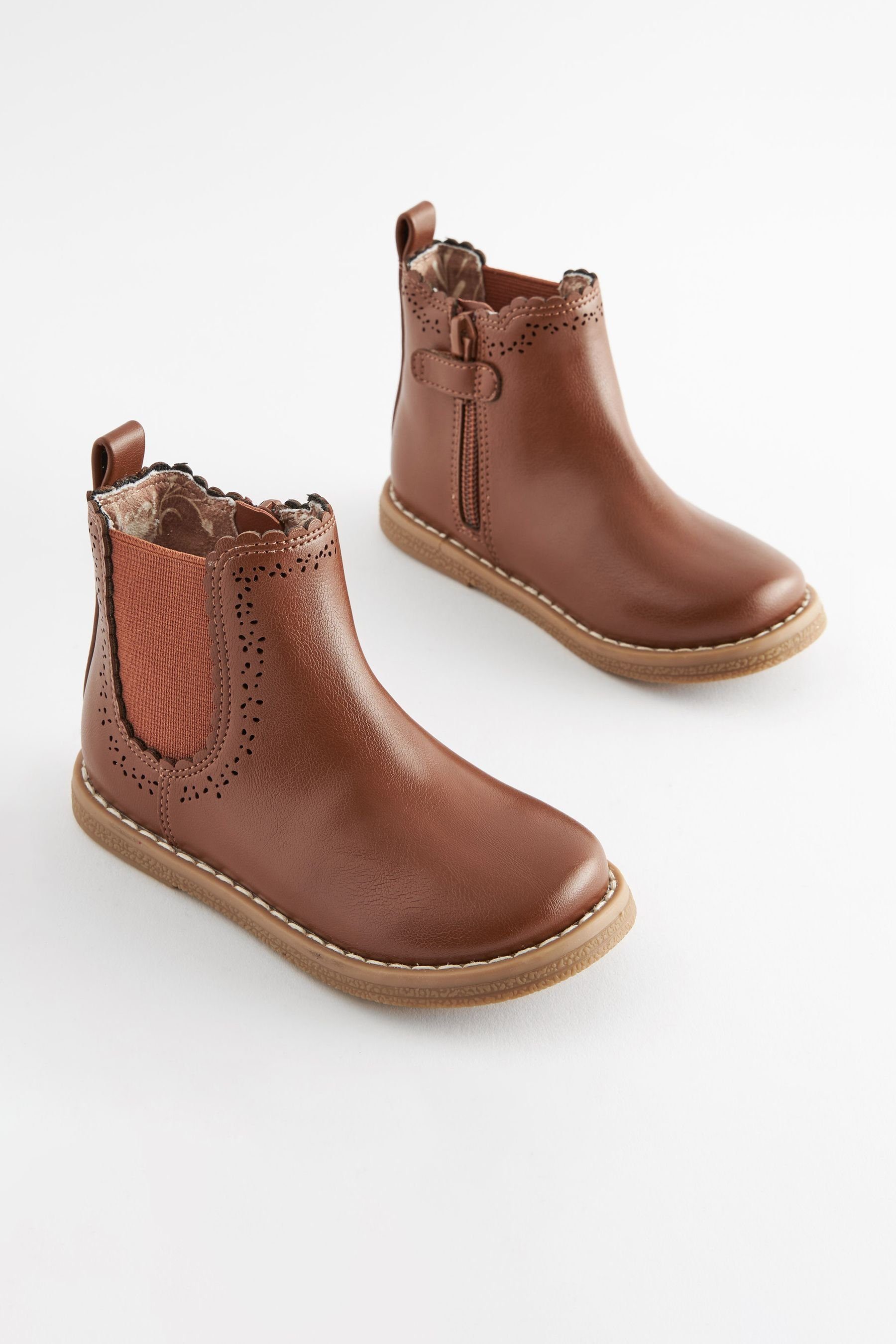 Next Chelsea-Stiefeletten, weite Passform Chelseaboots Brown (1-tlg) Tan