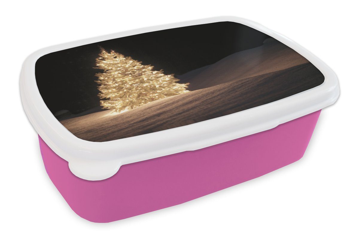 MuchoWow Lunchbox Ein beleuchteter Weihnachtsbaum bei Nacht, Kunststoff, (2-tlg), Brotbox für Erwachsene, Brotdose Kinder, Snackbox, Mädchen, Kunststoff rosa