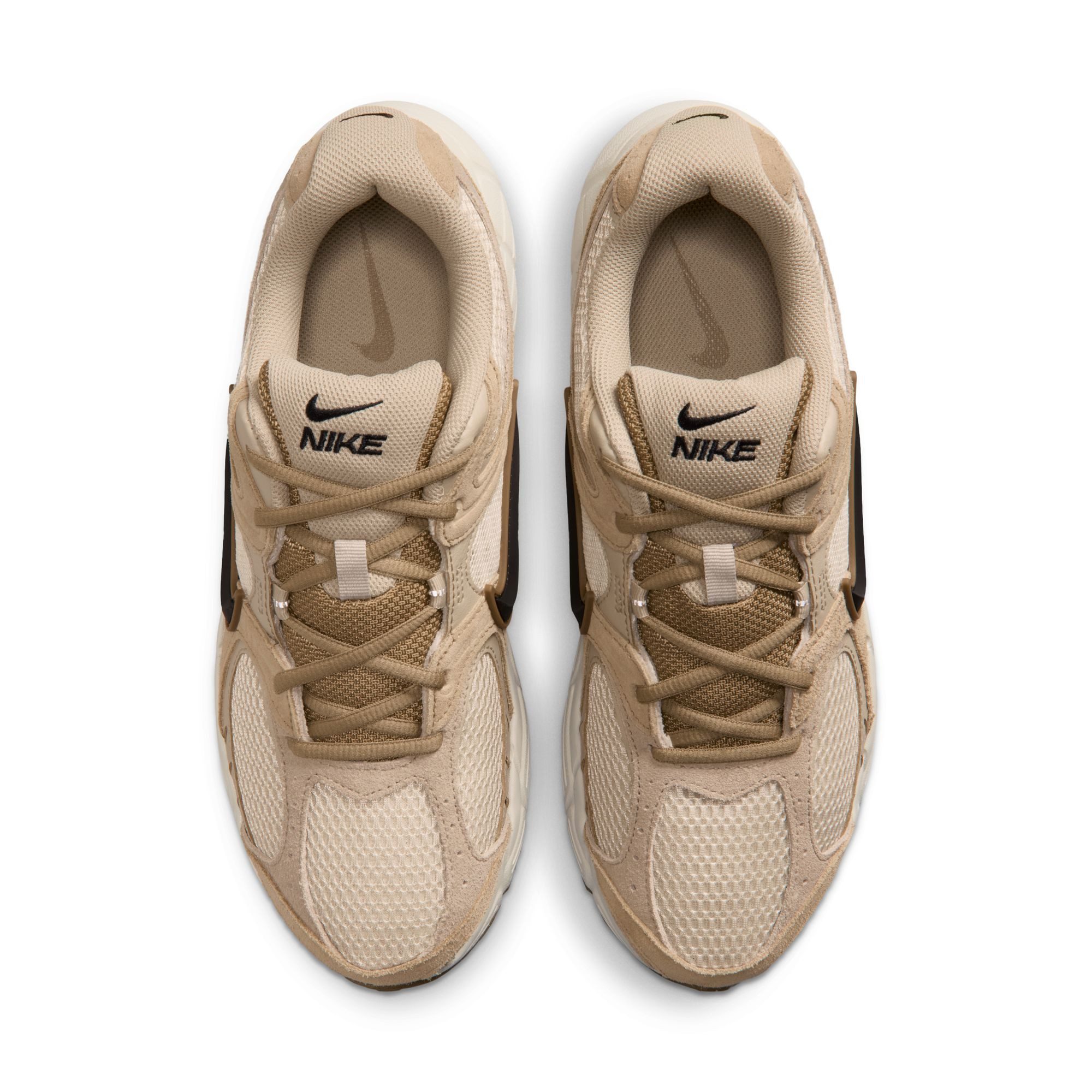 Nike Sportswear V5 RNR Suede Sneaker inspiriert vom Design des Y2K Nike Vomero 5 – Bild 4 von 5